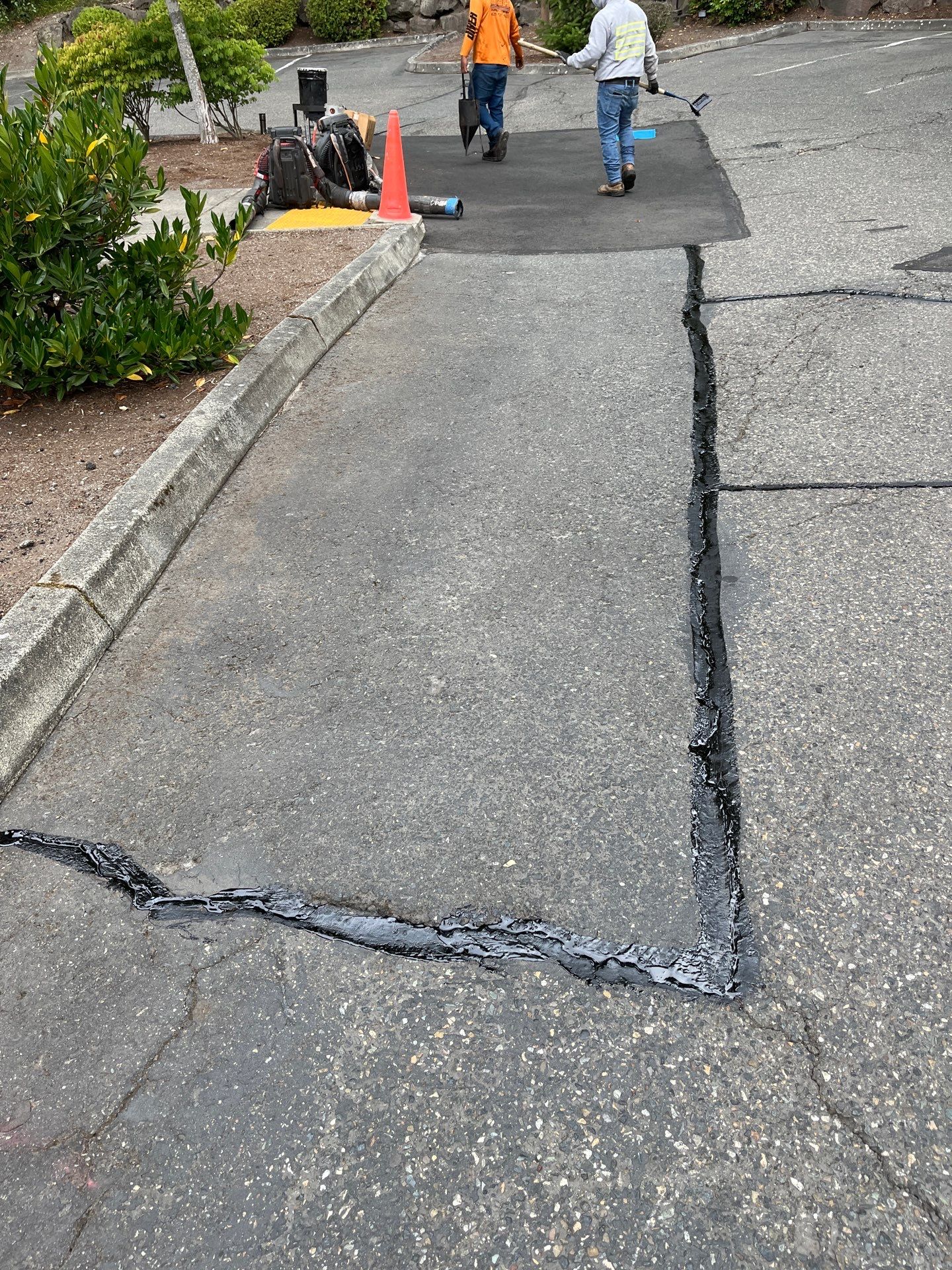 Asphalt Patch Repairs & Sealcoating | Kenmore   by Jireh Asphalt & Concrete Inc 