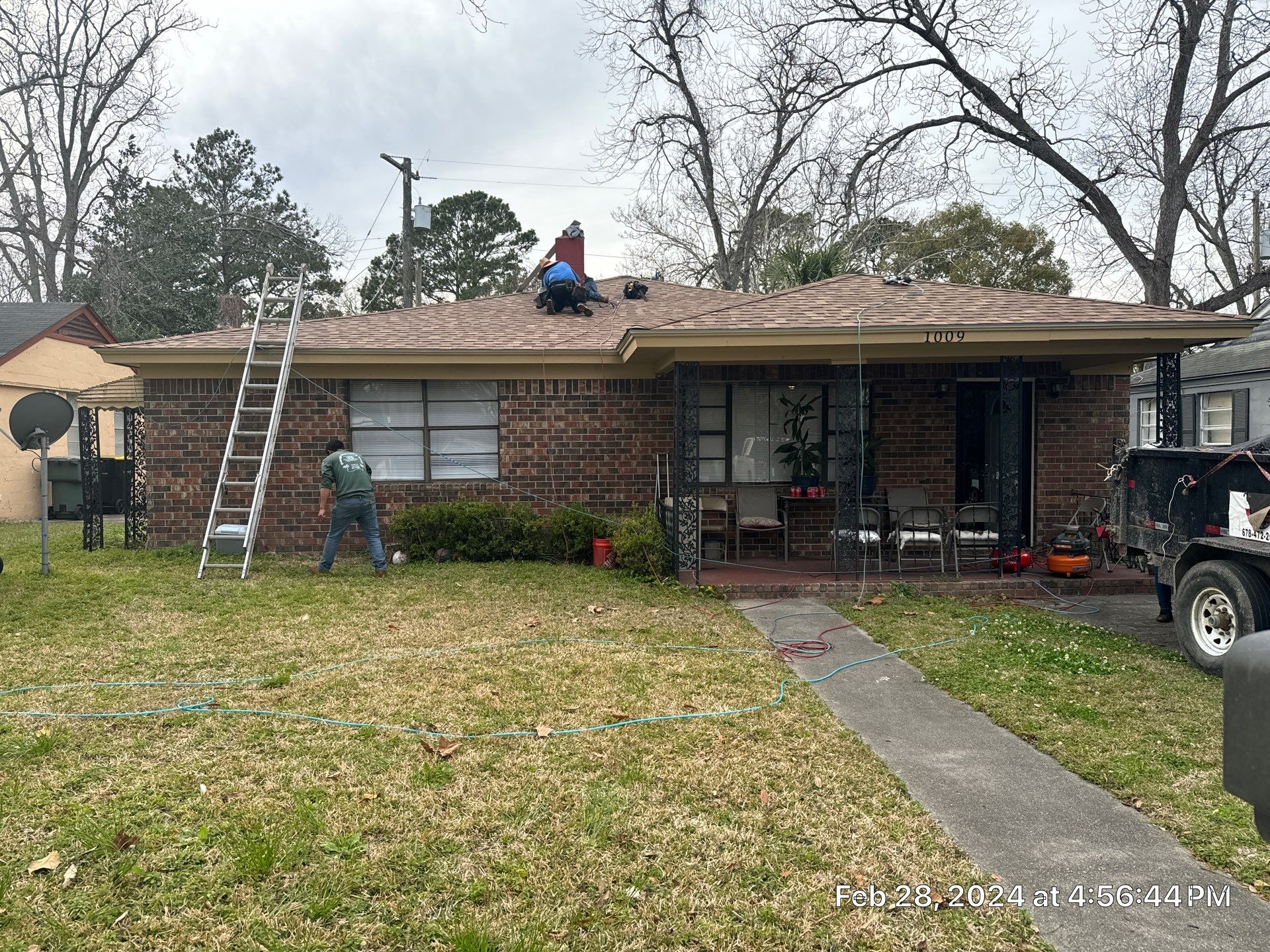 Atlas Pinnacle Pristine: Transforming Residential Roofscapes with Superior Installation by Talya Roofing