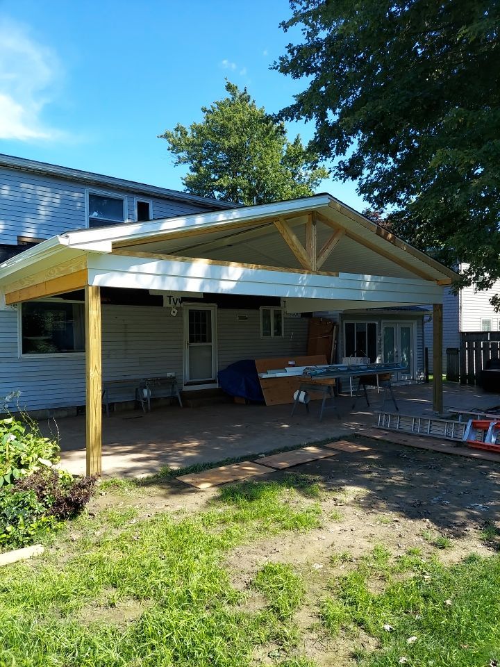 Outdoor Living- Addition by Ivy Lea Construction