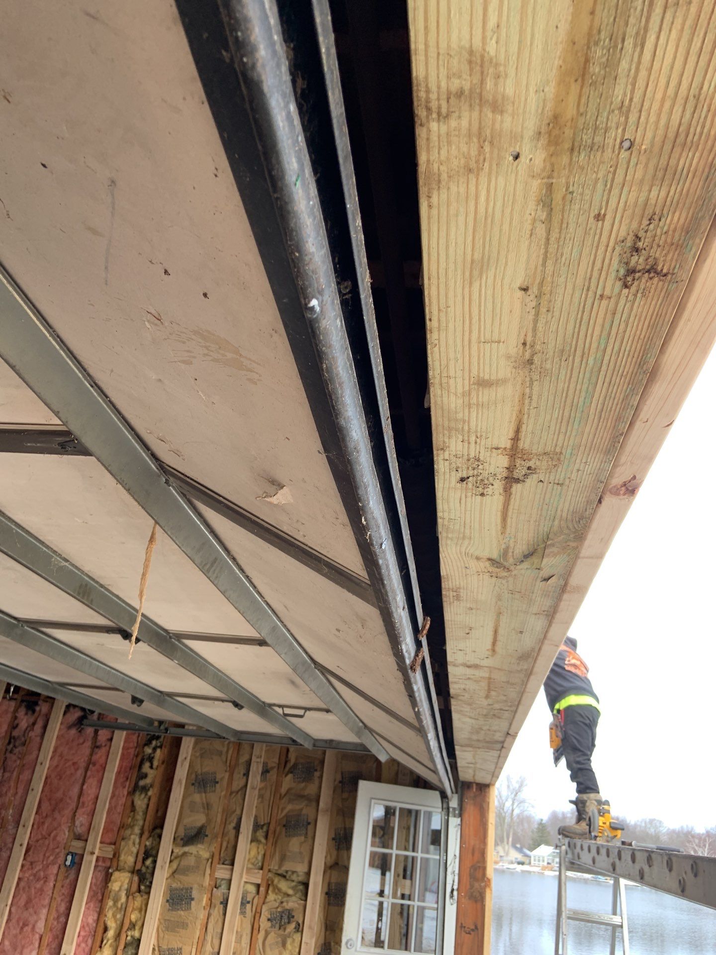 Roof Replacement using CertainTeed Landmark by 180 Contractors