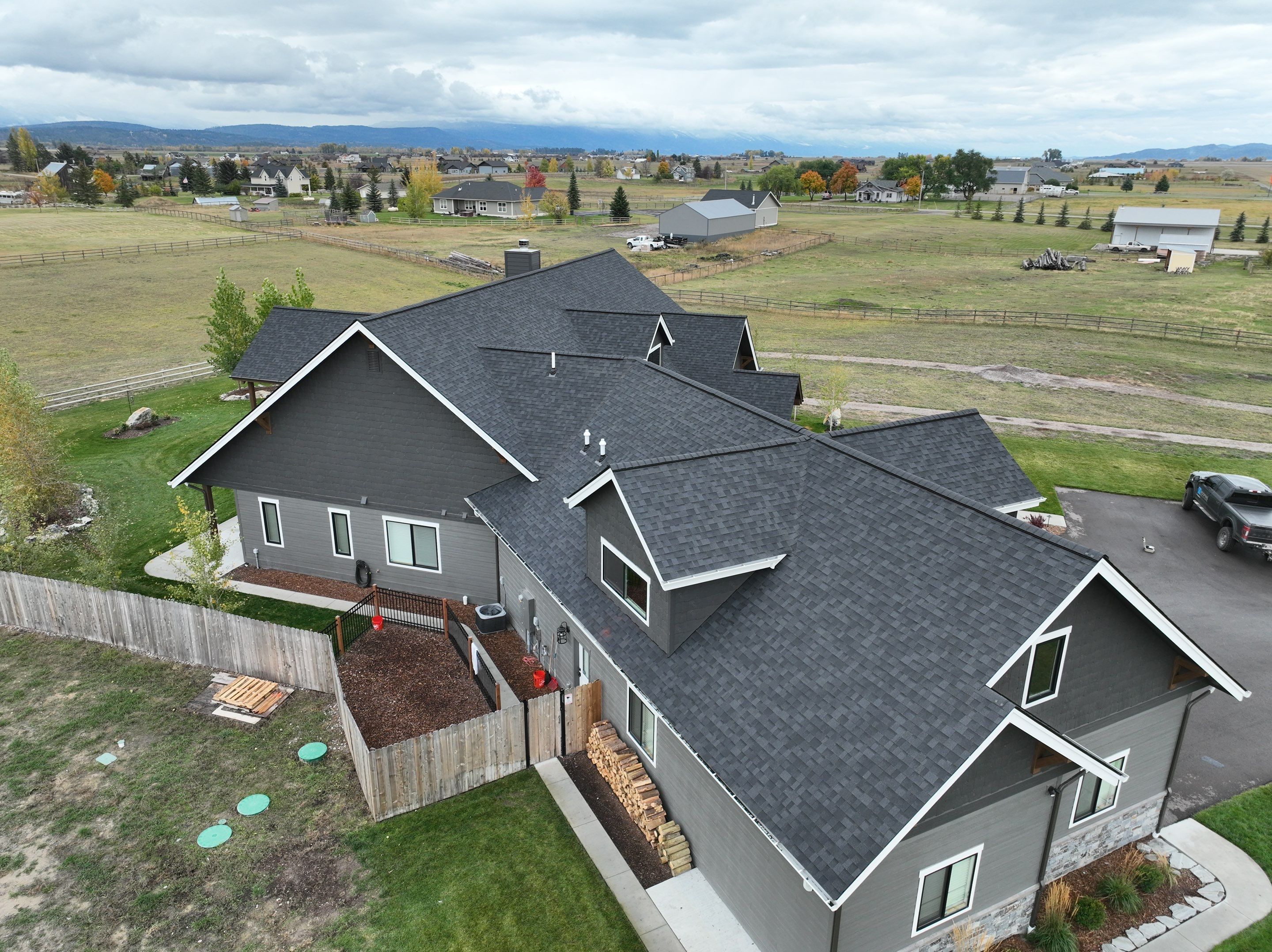 Owens Corning TruDefinition Duration - Onyx Black by Montana Roofing Solutions