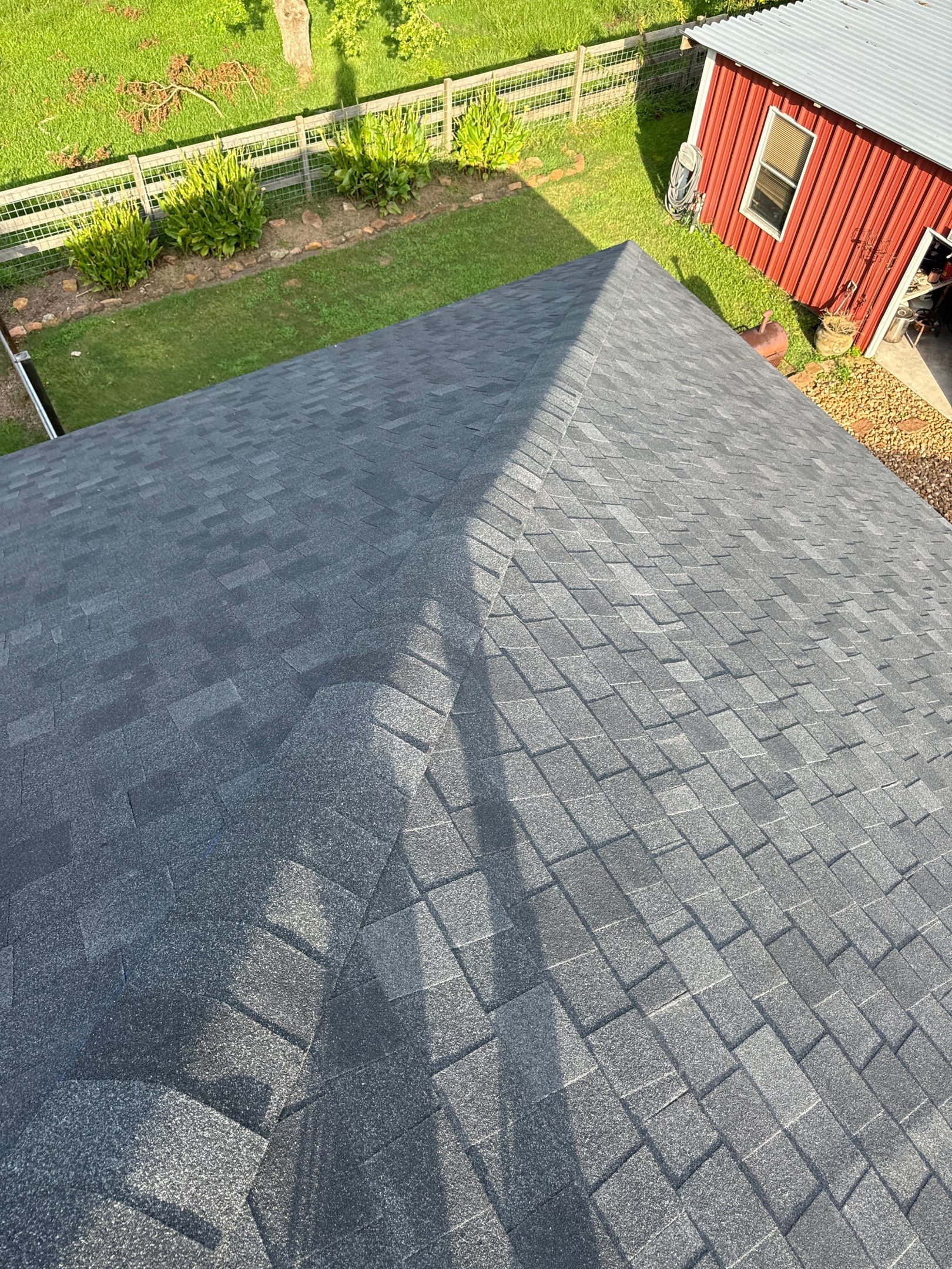 Mont Belvieu Roof Installation using Atlas Pinnacle Pristine by Modern BYLT Roofing & Construction