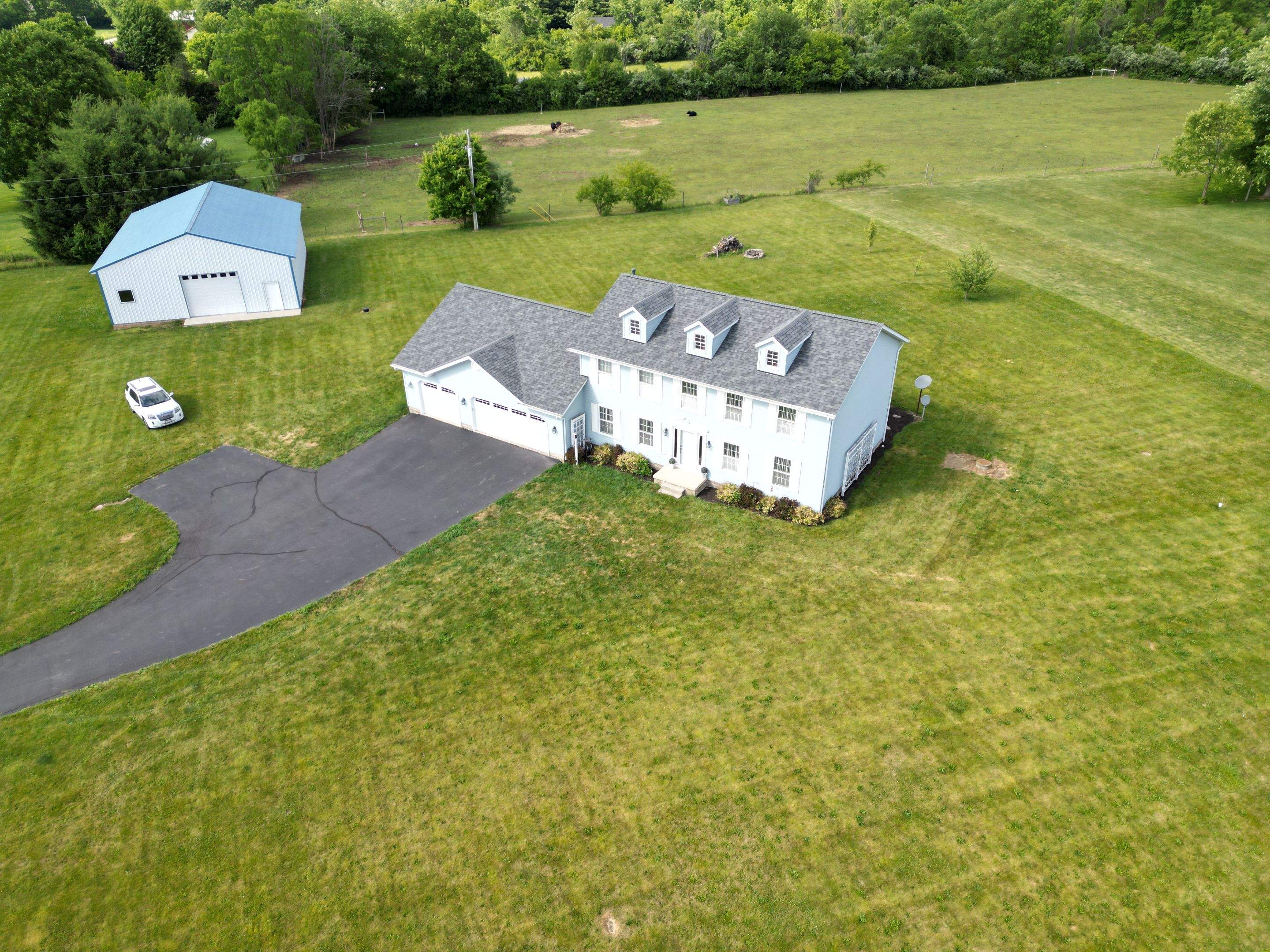 Residential Roofing Installation Using Estate Gray Durations by WIW Enterprises Inc
