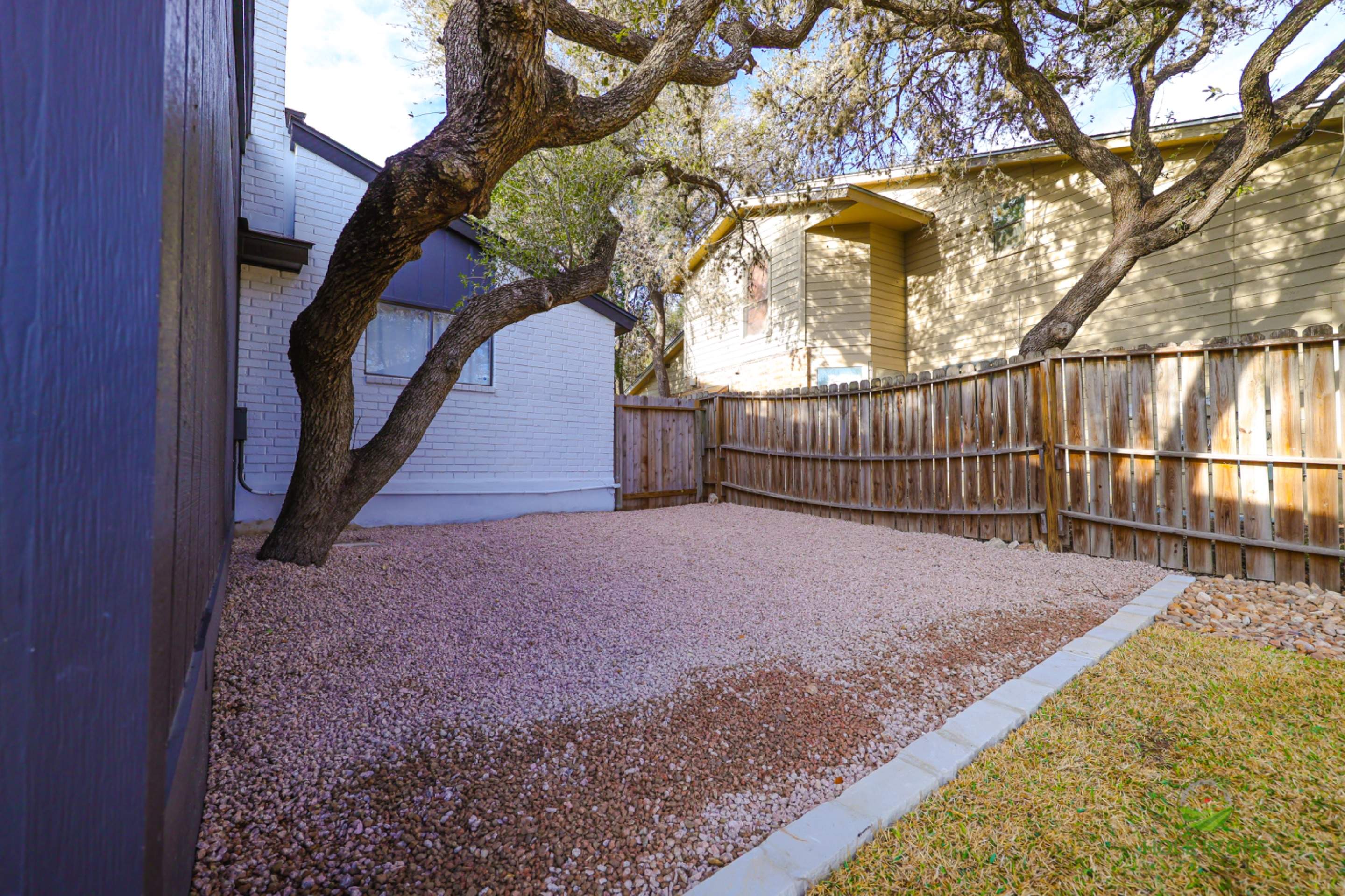 Green Spring Valley, San Antonio Tx. by Hole In One Lawns, LLC