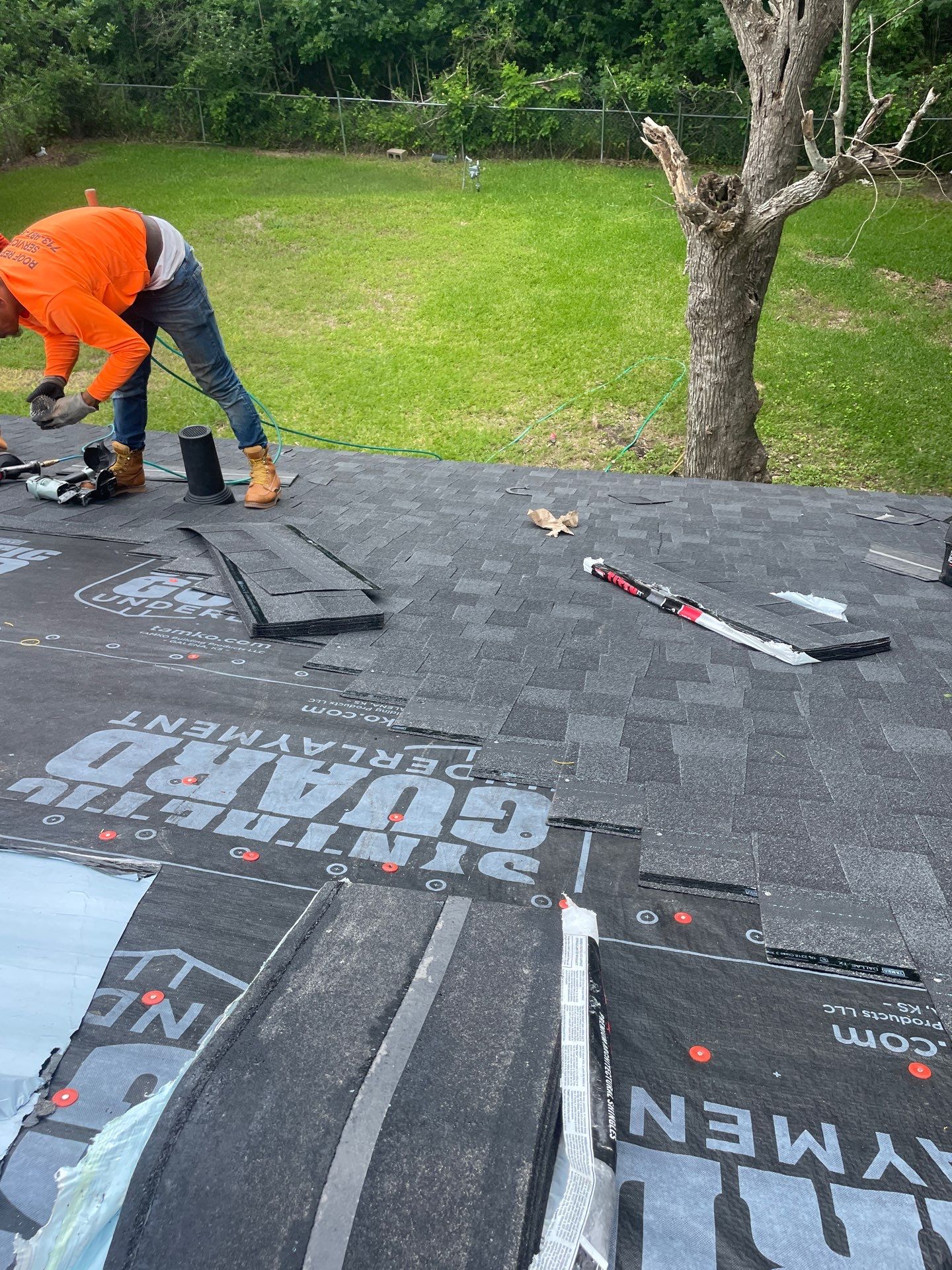 Roof Replacement Houston by Roof Repair Company