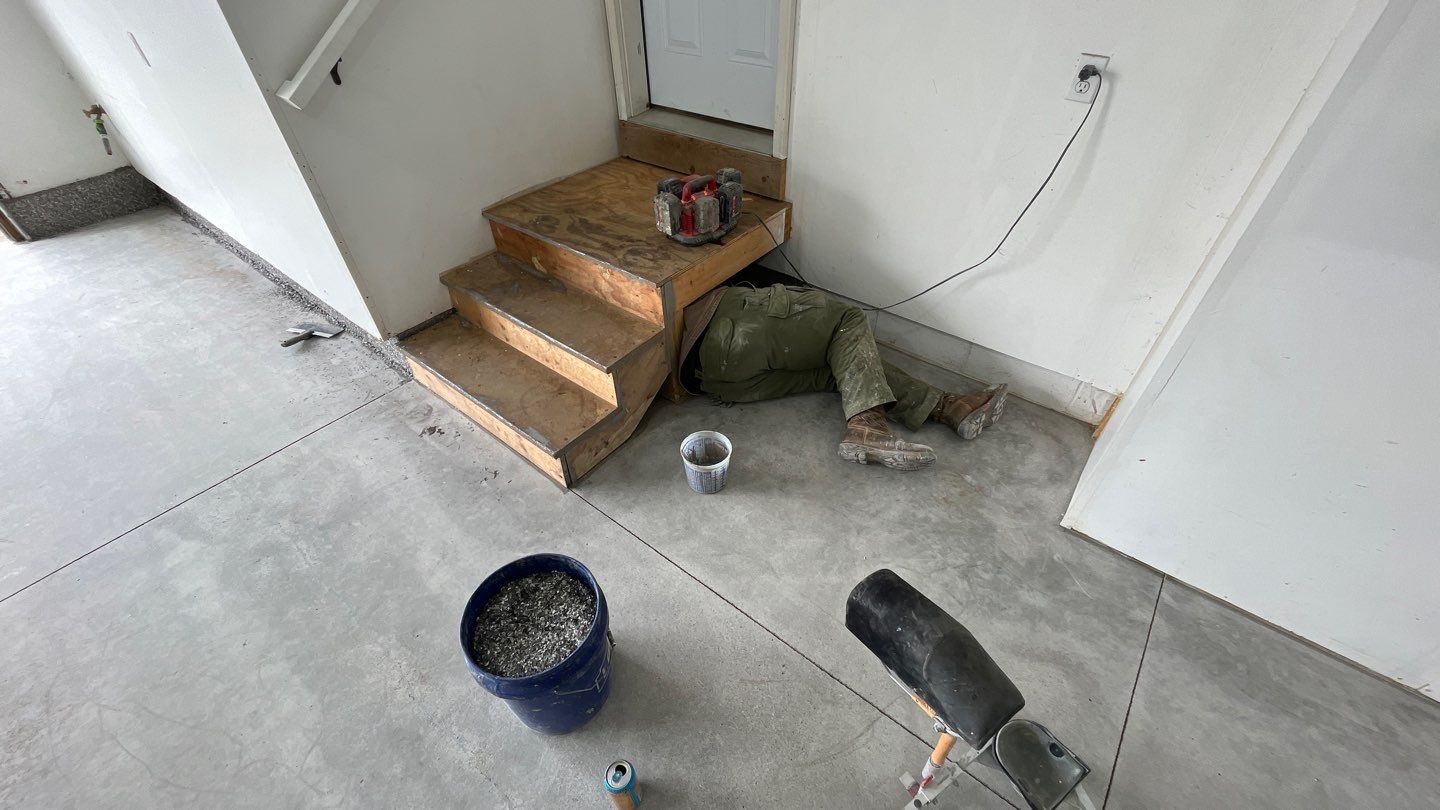 Garage using Silver Creek by Select Painting, Coatings & Garage Cabinets