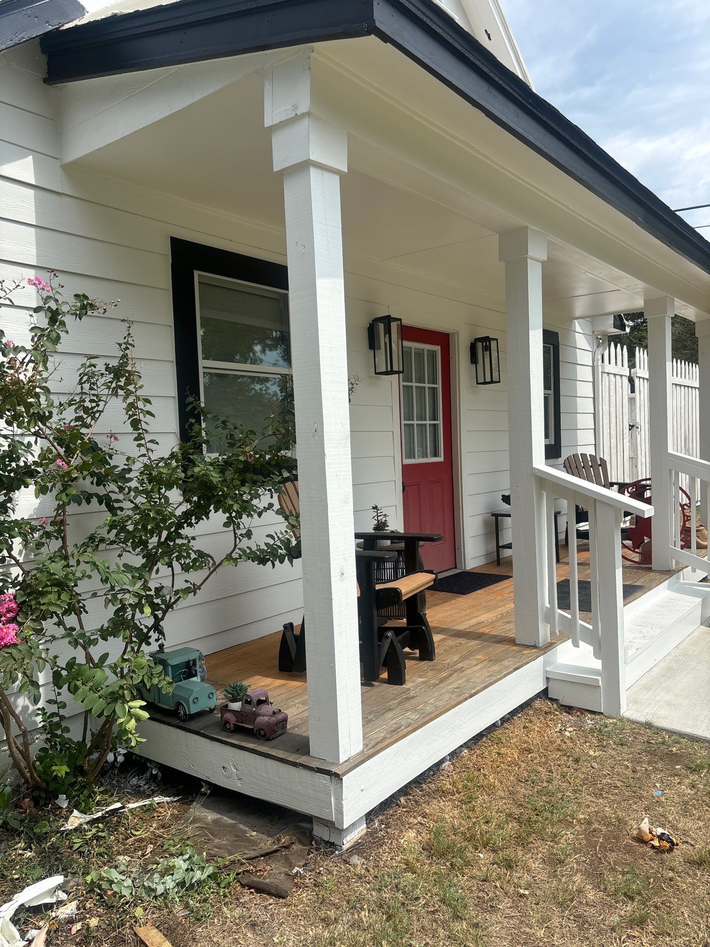 Exterior painting & Deck staining in Frisco by Nomad Painting