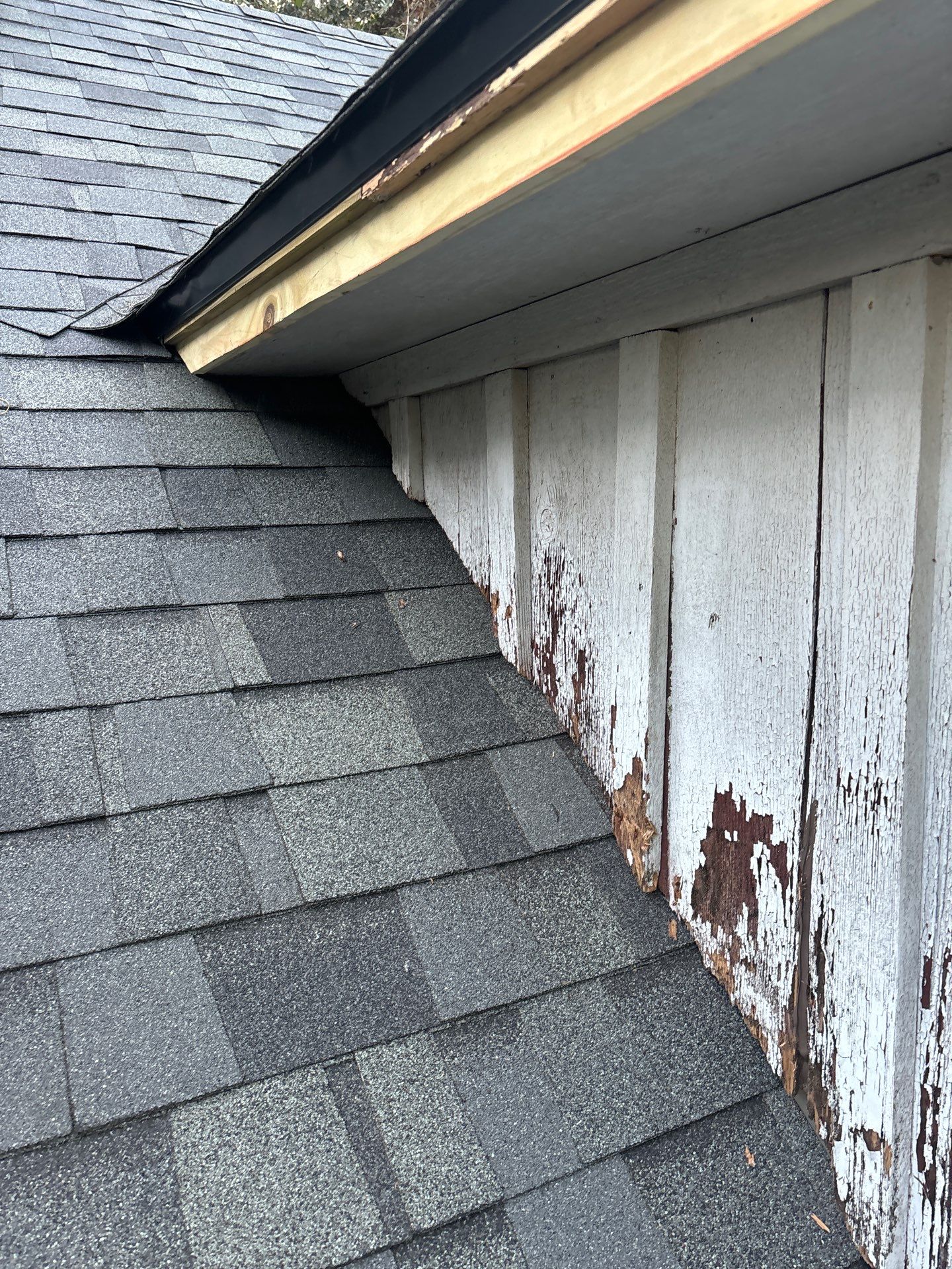 Residential Roofing Installation using Owen's Corning Duration (Lifetime) Shingles by Roof Repair Company