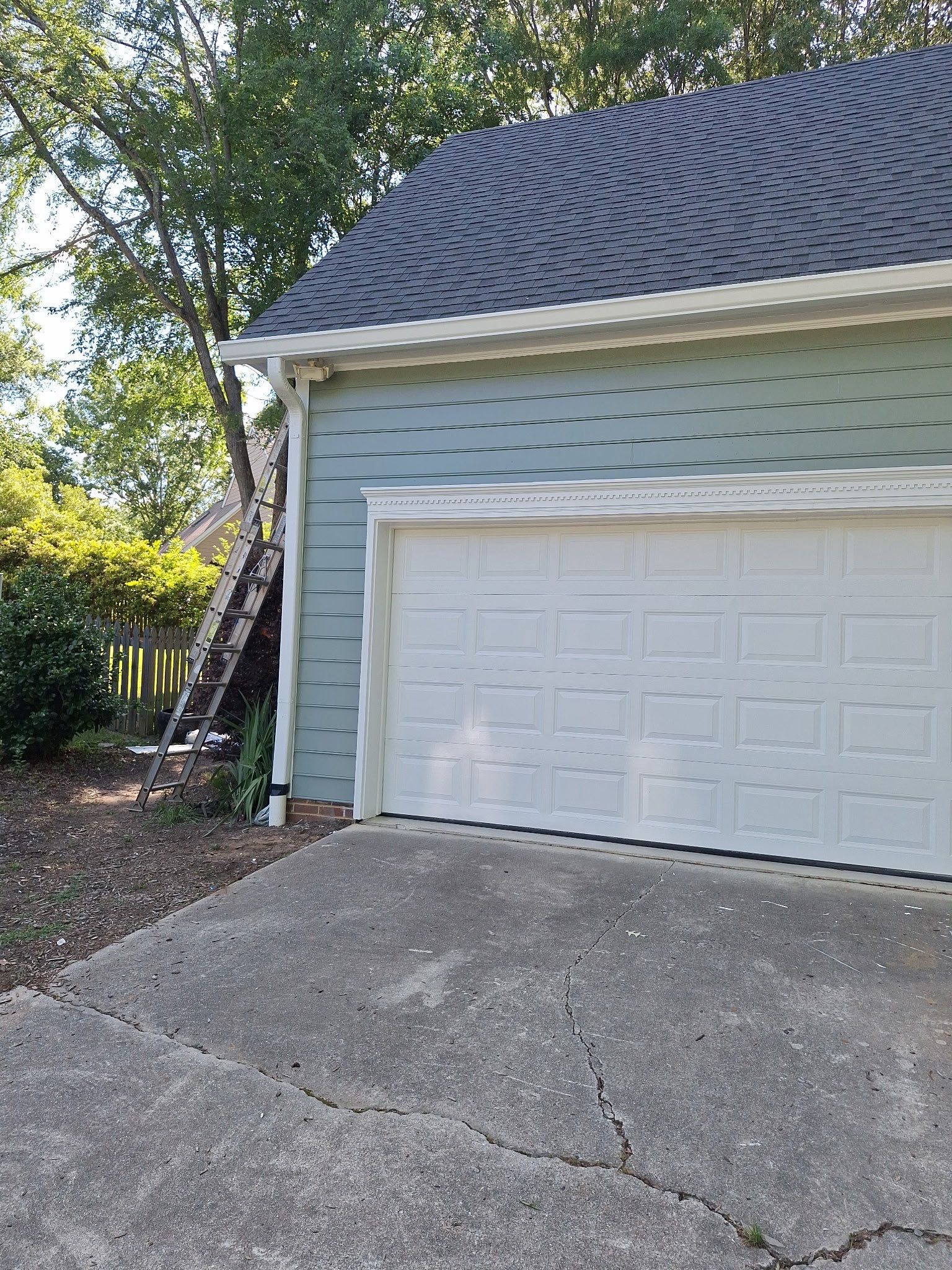 Siding Replacement and painting by GonzalezPainters & Contractors Inc 