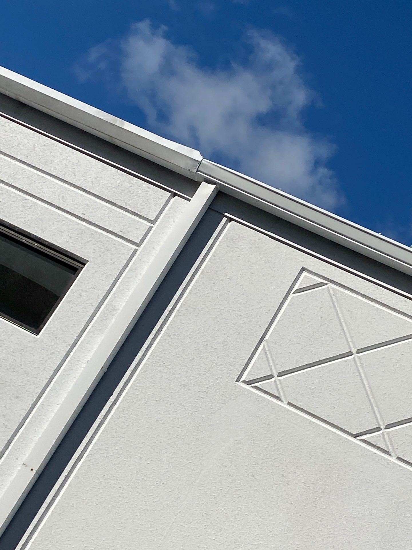 7-inch Box Seamless Gutters in Sarasota FL by Gutter Professors