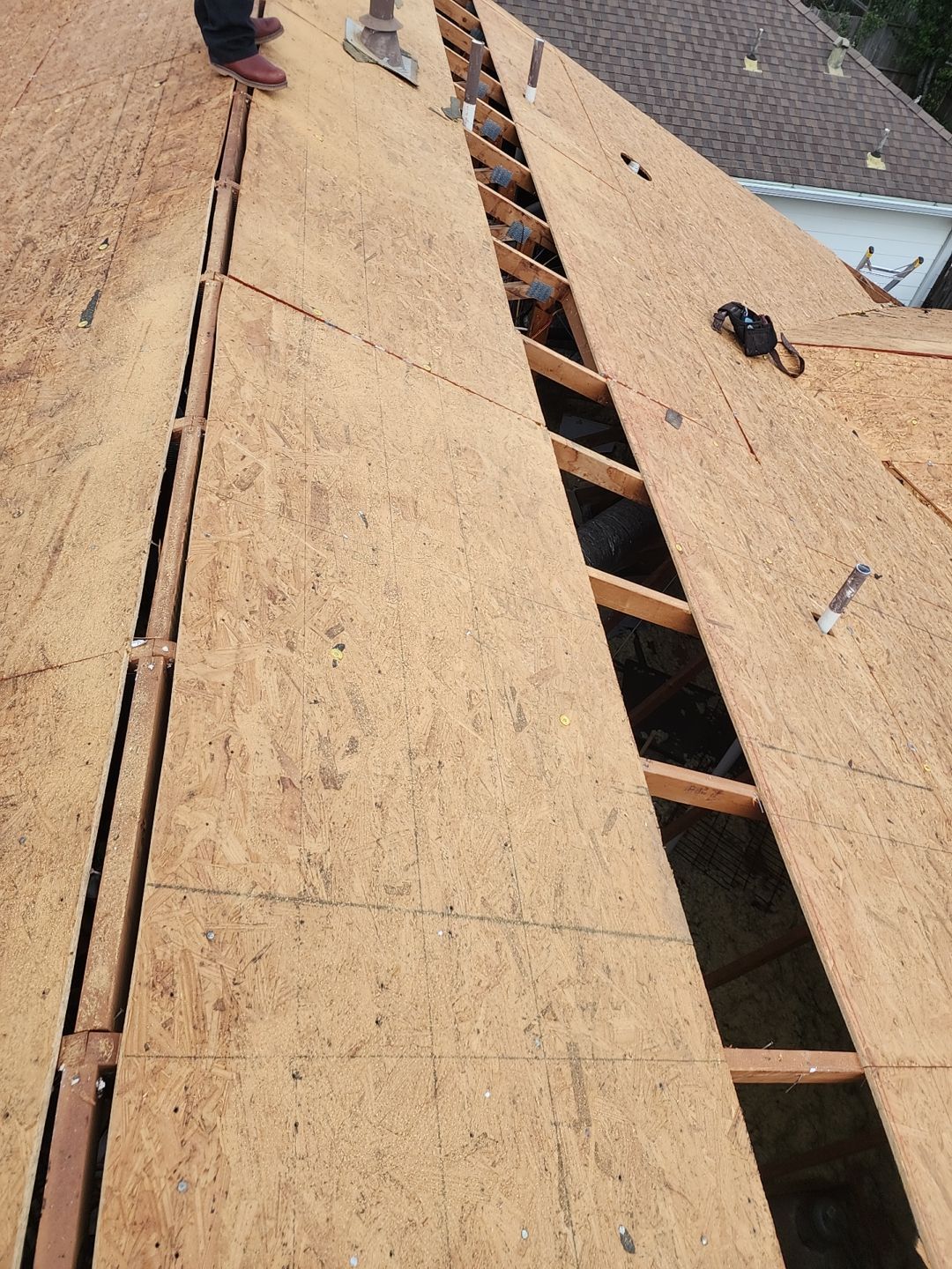 Residential Roofing Installation using Owen's Corning Duration (Lifetime) Shingles by Roof Repair Company