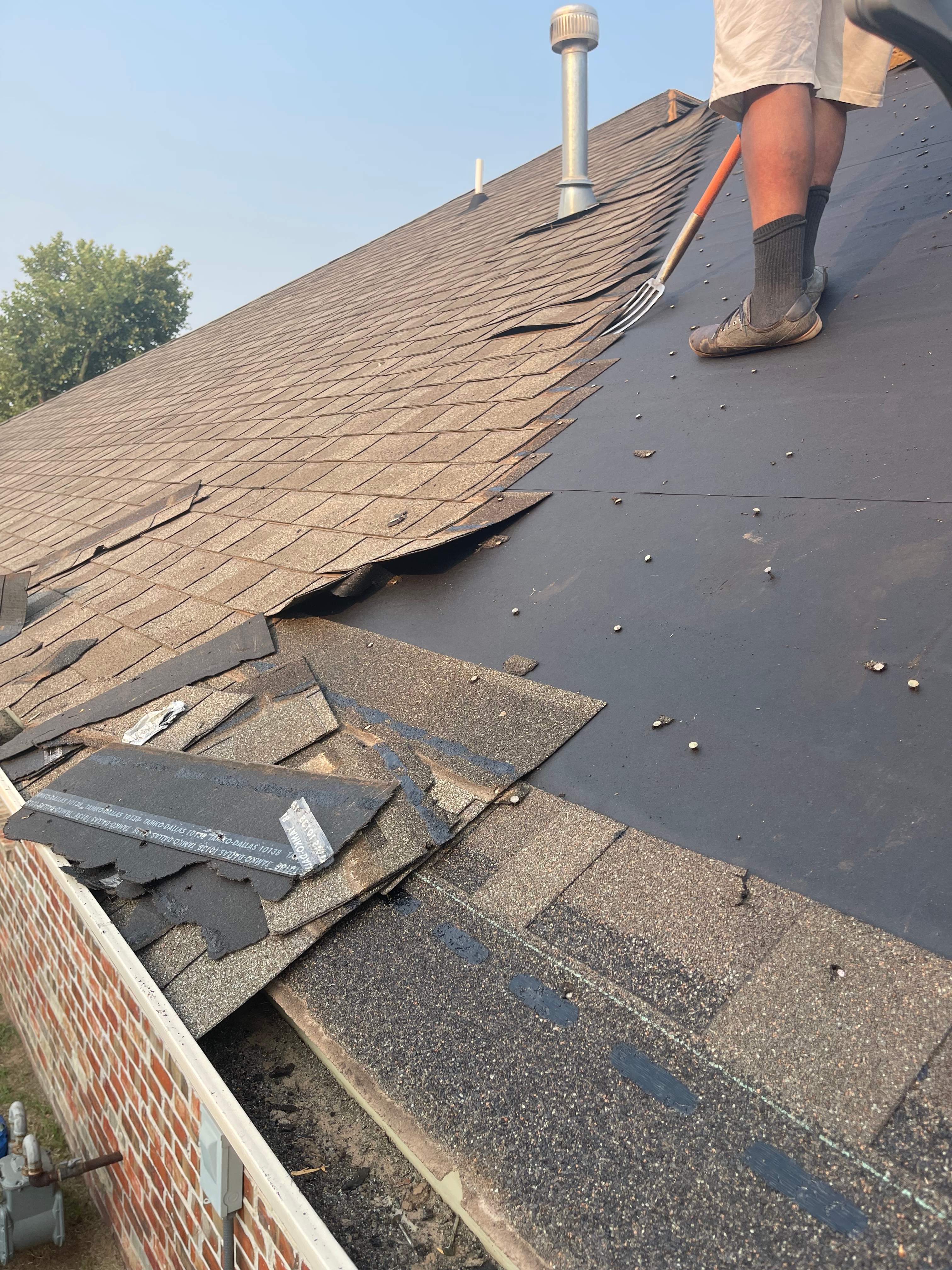 Owens Corning - Onyx Black by Frontline Roofing and Construction