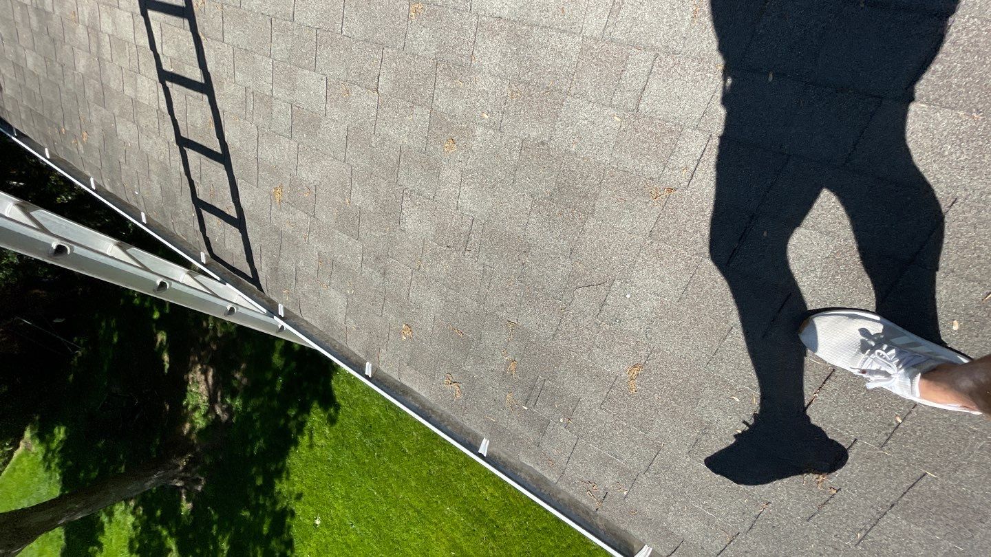 Springfield CertainTeed Landmark Weathered Wood Roof Installation by RM Banning, Inc.