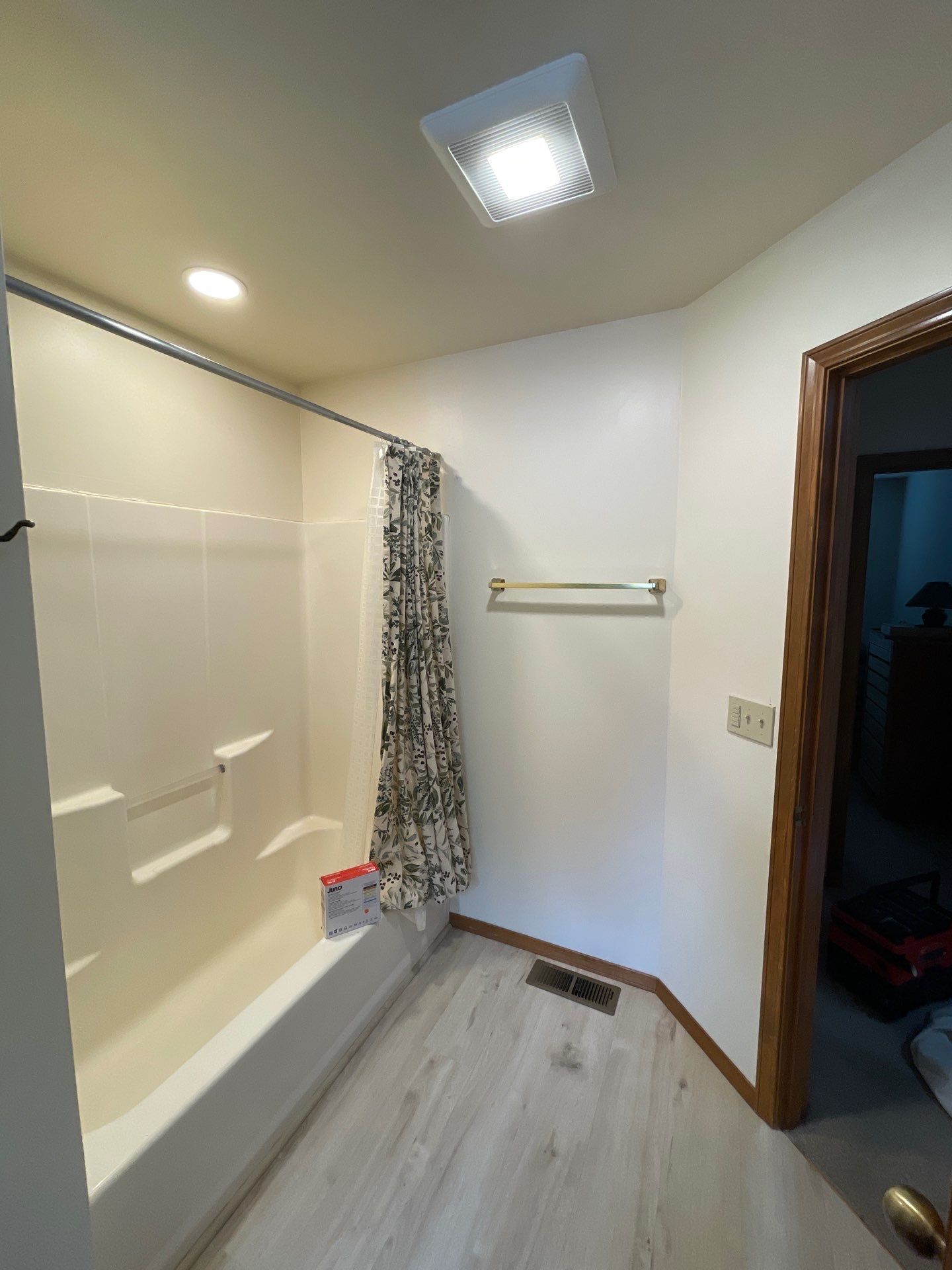 Bathroom Fan/Light Install by Renew Electric