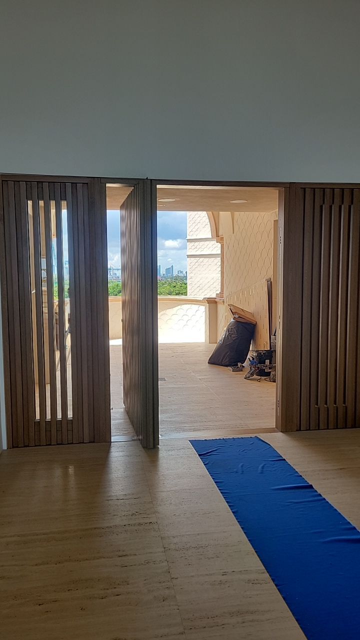 7774 - FISHER ISLAND by Impact Precious Wood Inc.