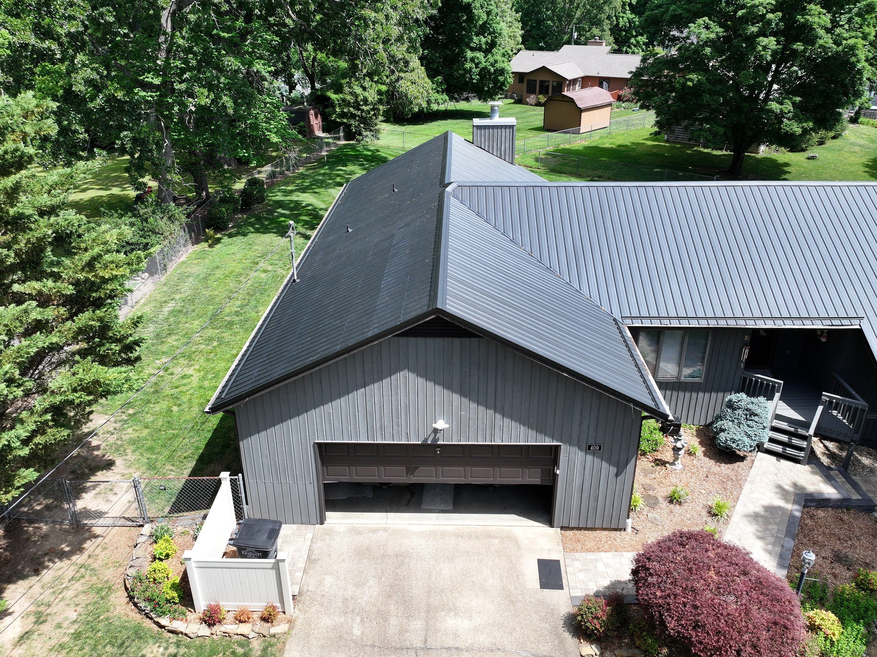 Miles Residence by Omnia Roofing