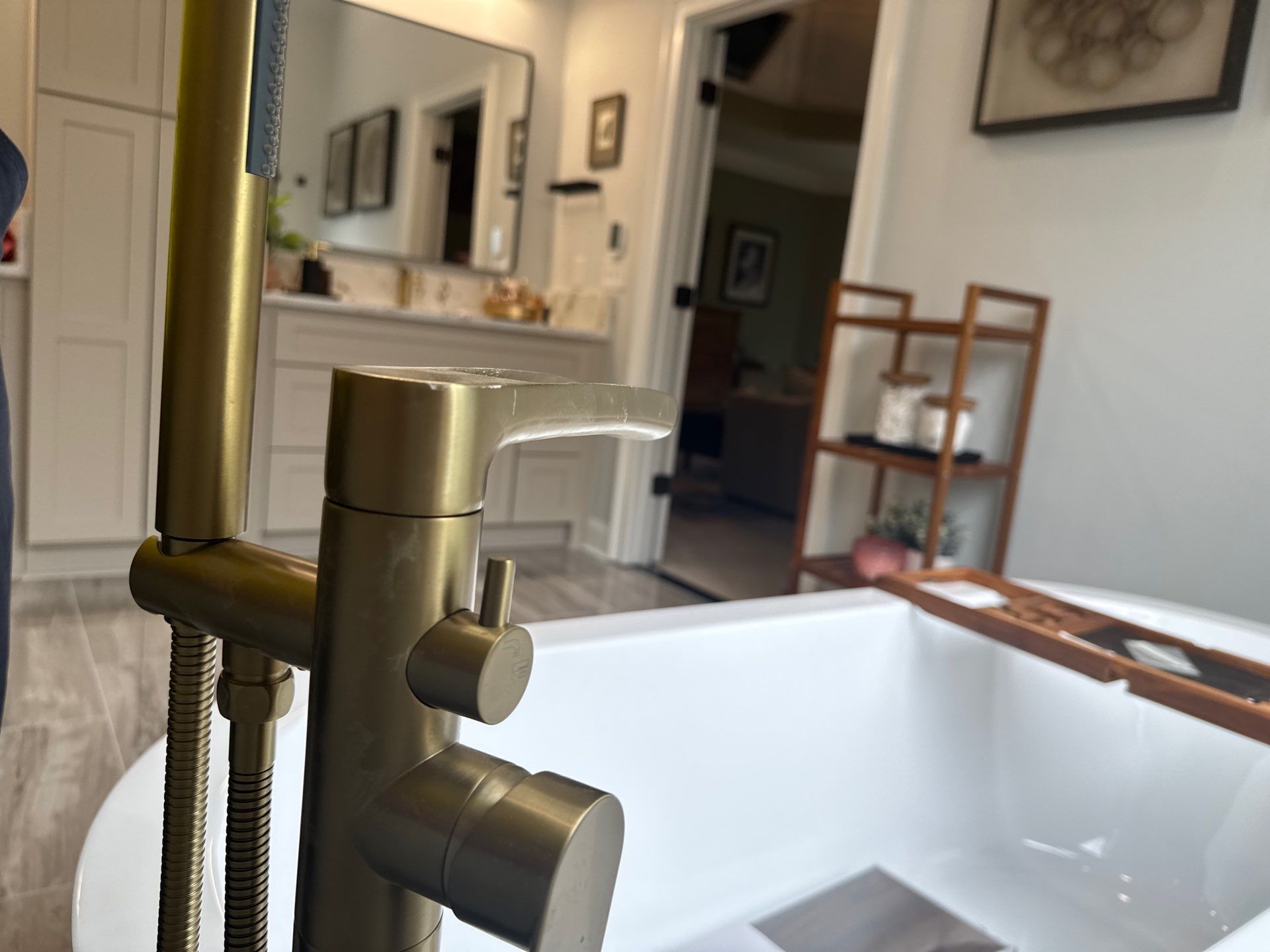 Master bathroom renovation by Prudencio