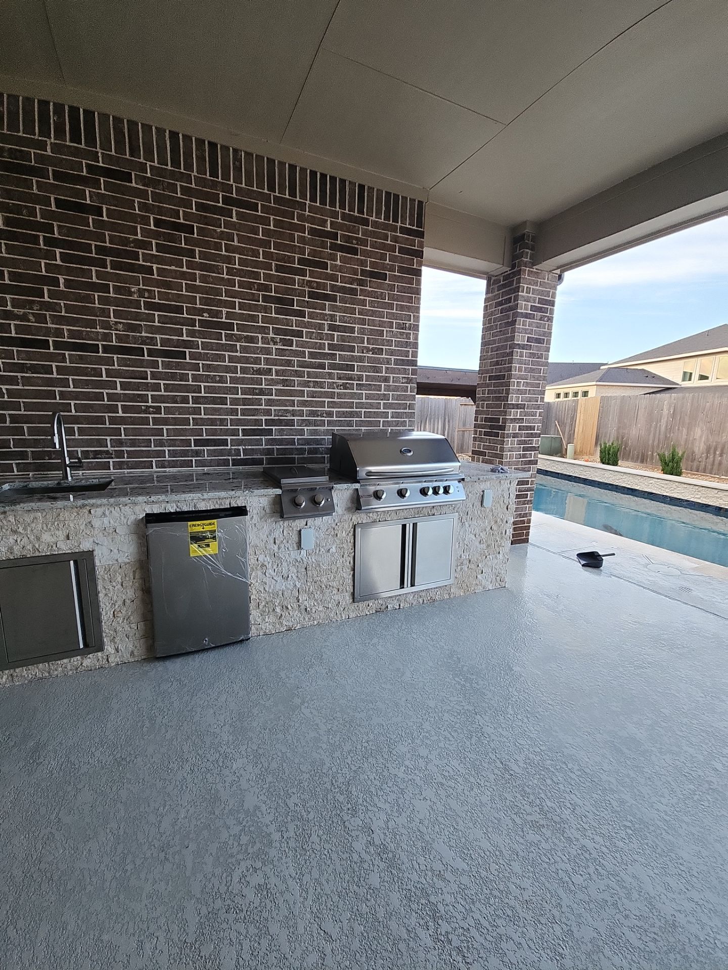 Summer Kitchen in Fulshear by SophAlx LLC