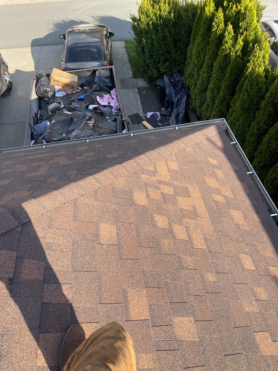 Residential Roofing Installation using OC Oakridge shingles by Top Notch Roofing Inc