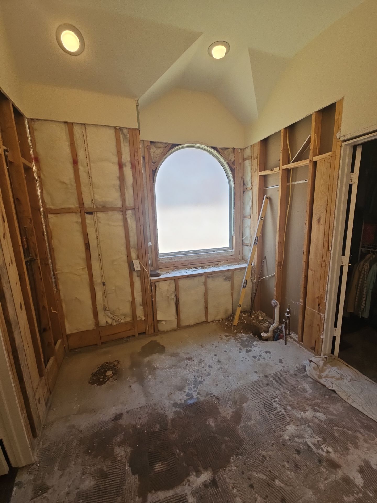 Zero Entry Shower by SLM General Contractors & Roofing