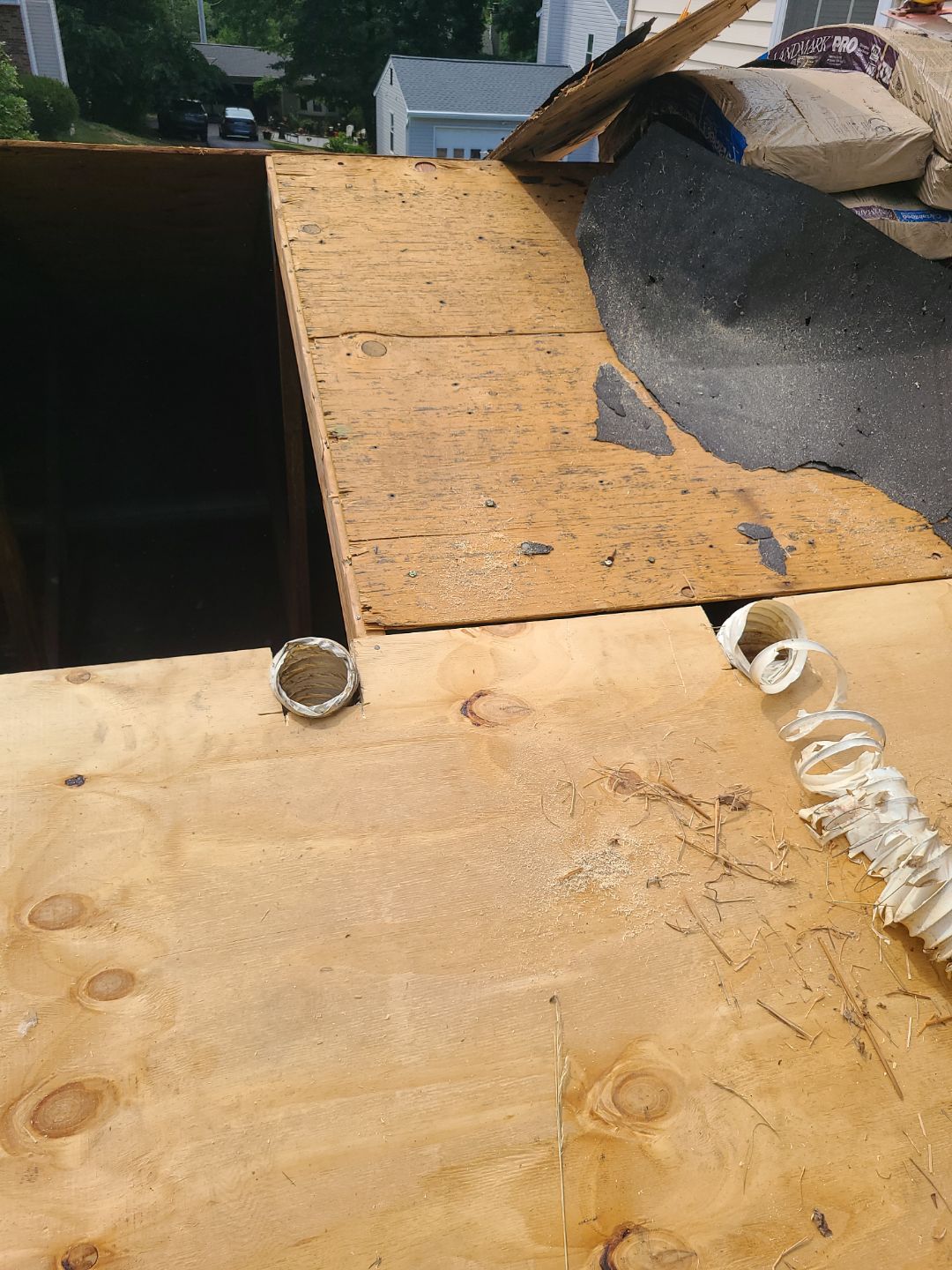 Falls Church: CertainTeed Landmark Pro Designer Shingles in Max Def Pewterwood by RM Banning, Inc.