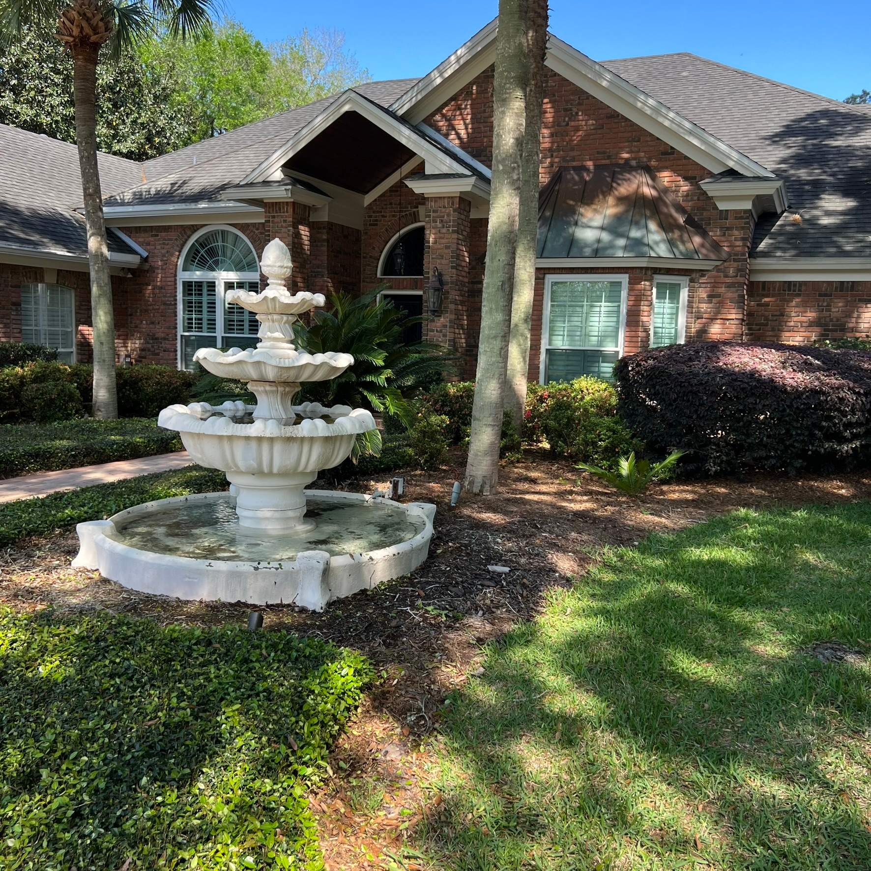 Mulch Install | Deerwood Country Club by ProGreen Services