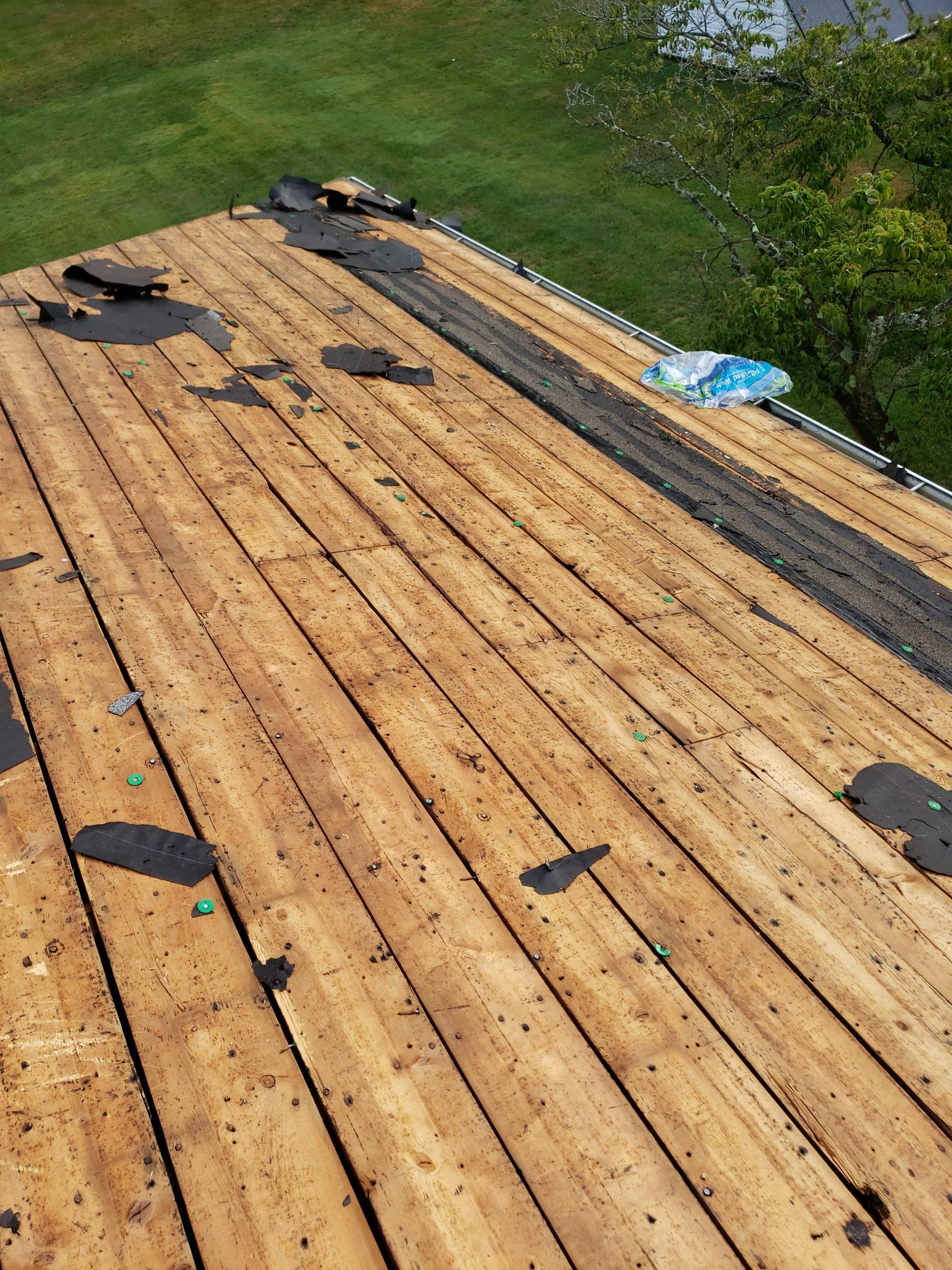 ATLAS PINNACLE COLOR: PRISTINE SCOTCHGARD BLACK DRIP EDGE: WHITE by Eagle Eye Roofing