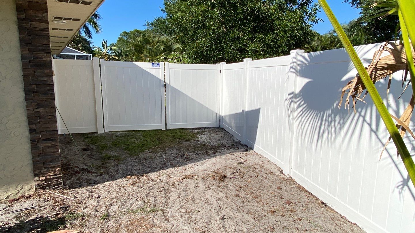 Bradenton, FL 6ft. Tall White Vinyl Privacy Fence by Asap fence and gates, LLC