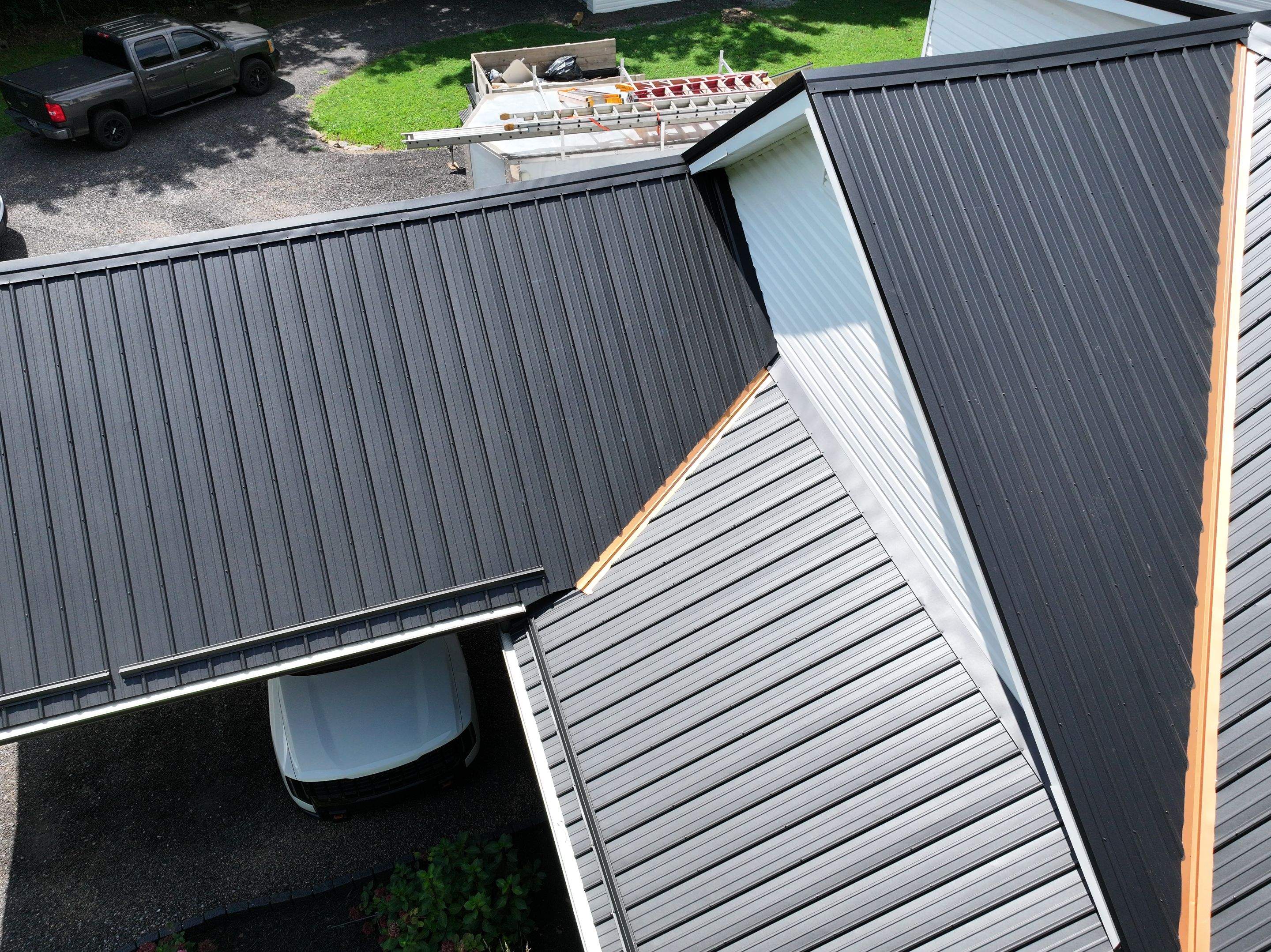 Kiser Residence by Omnia Roofing