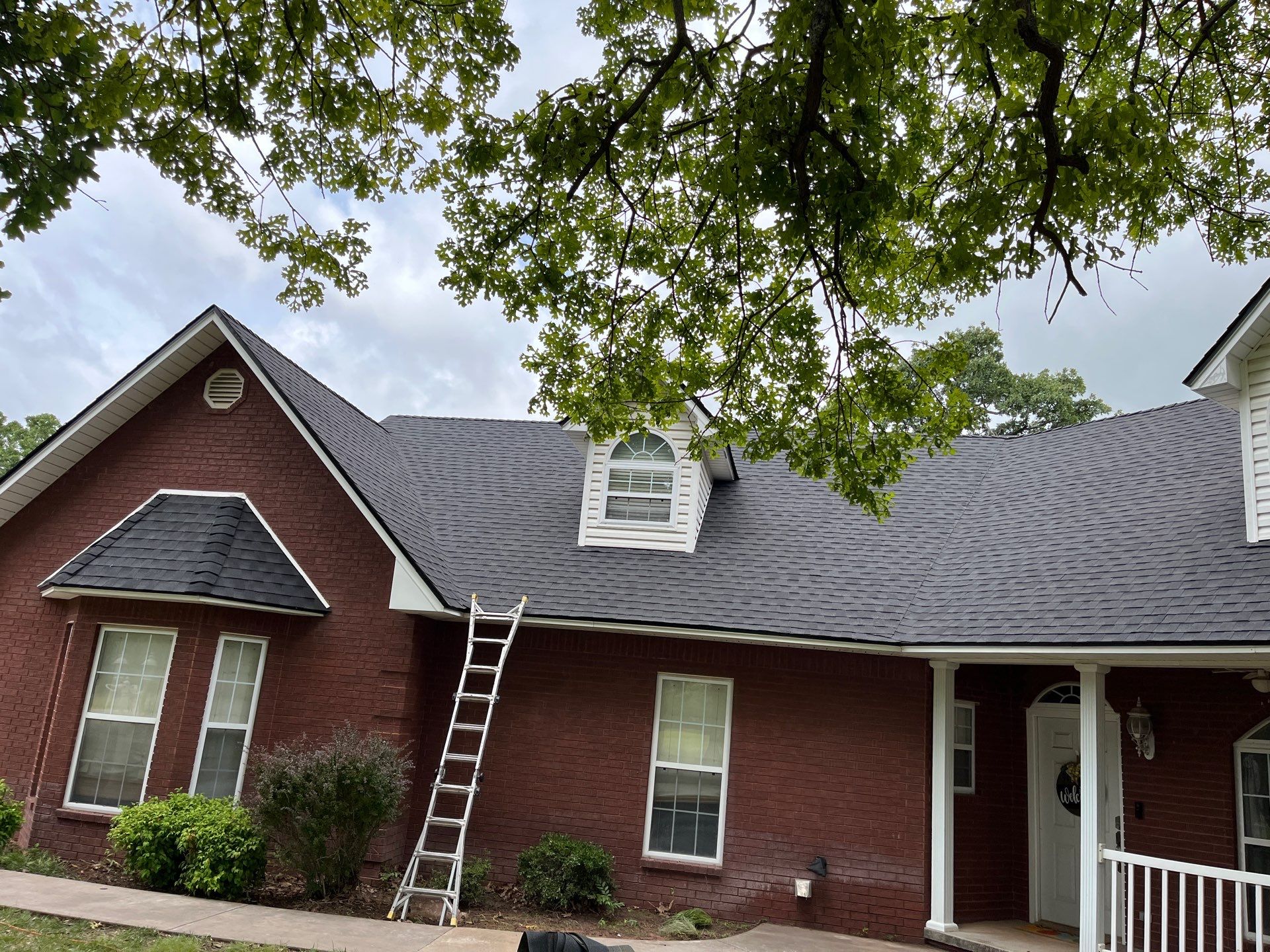 GAF Timberline Roof Replacement in Wynnewood, Oklahoma by BANA Roofing and Solar Supply
