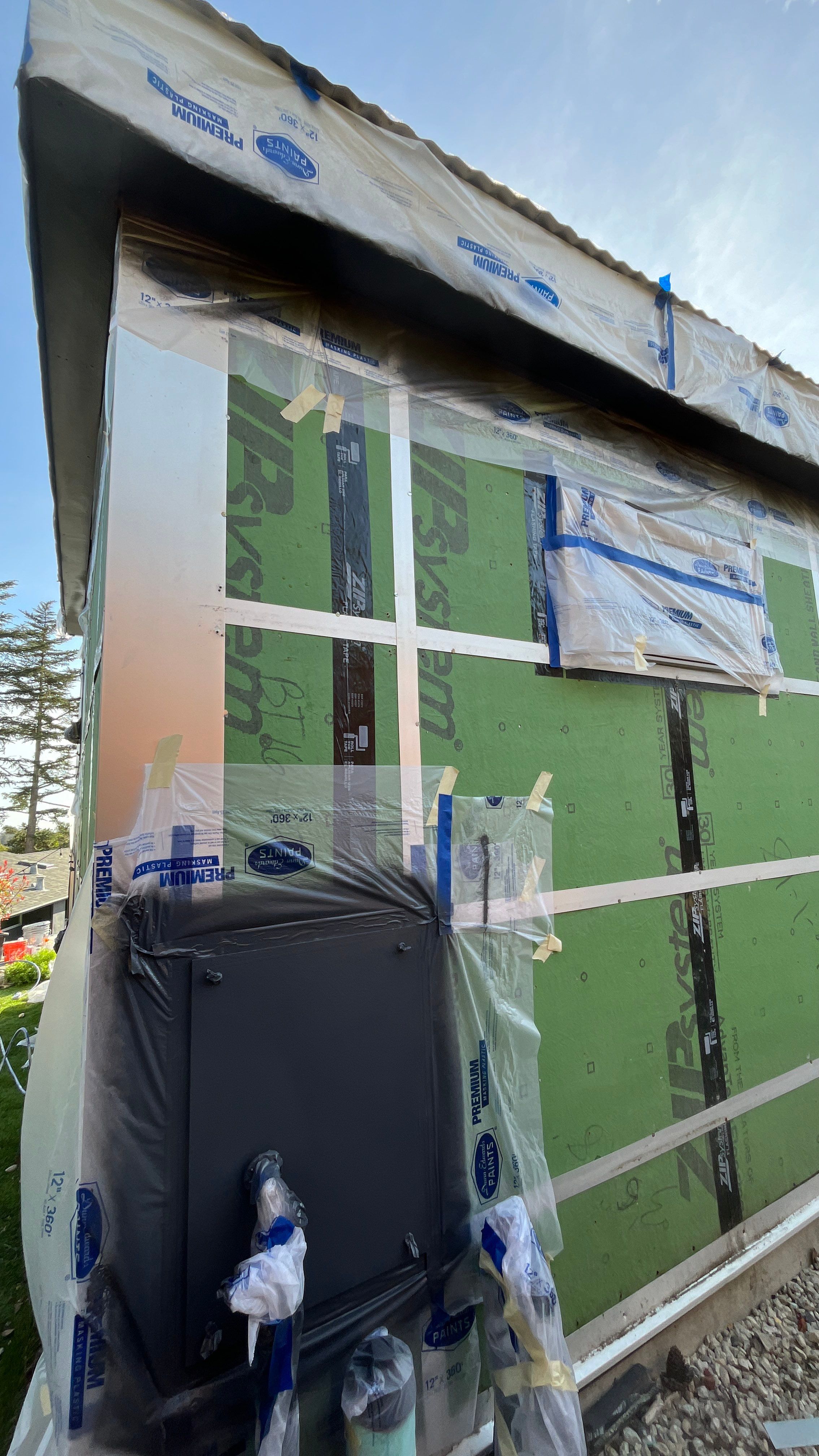 modern painting Exterior modern painting by Herrera’s Bay Area Painting inc.
