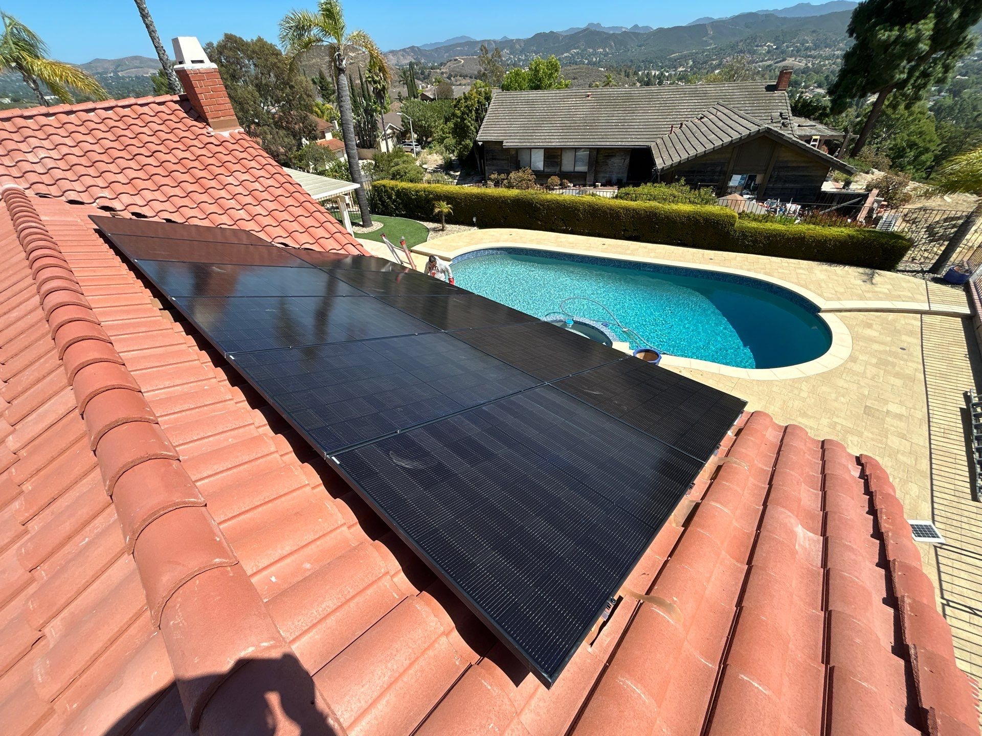 Solar Energy System and Tesla Powerwall Installation in Thousand Oaks by AWS Solar