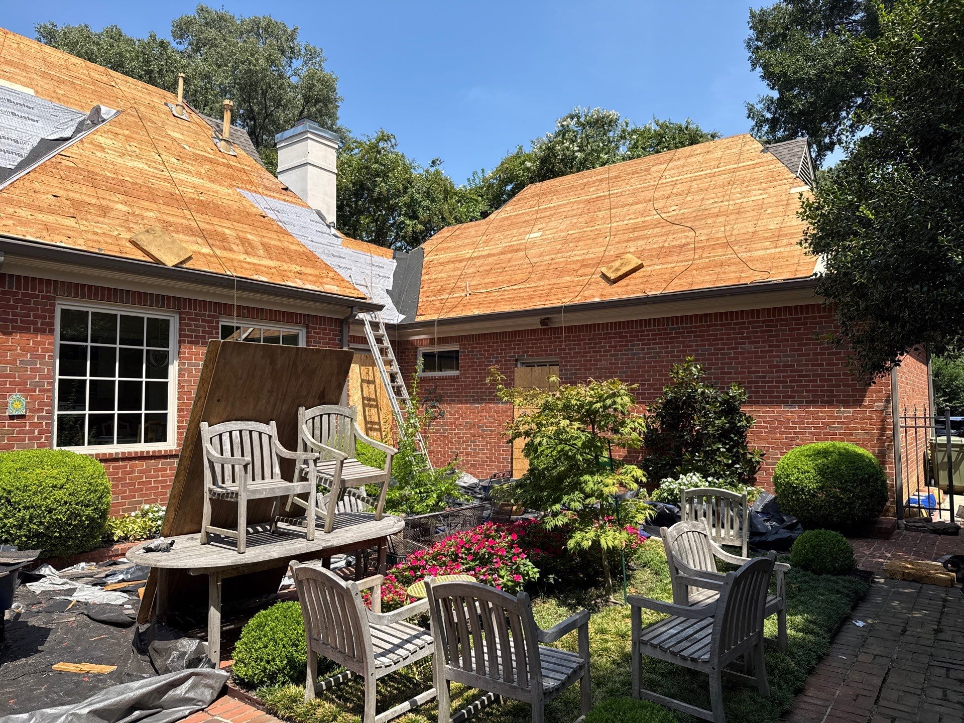 Memphis Residential Roof Replacement with GAF Timberline HDZ Shingles by Revival Roofing Services