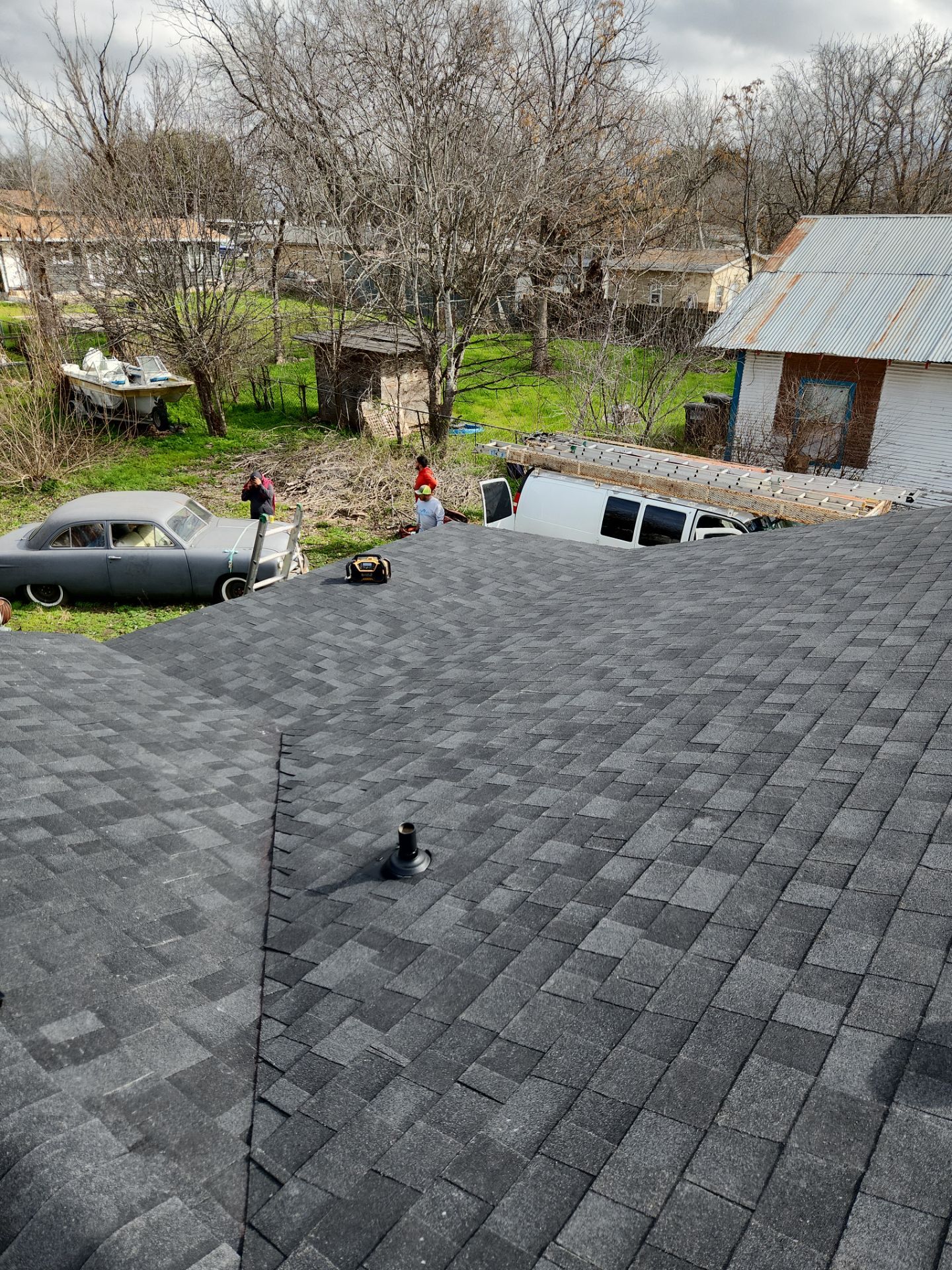 Onyx Black - Owens Corning TruDefinition Duration by RoofsOnly.com