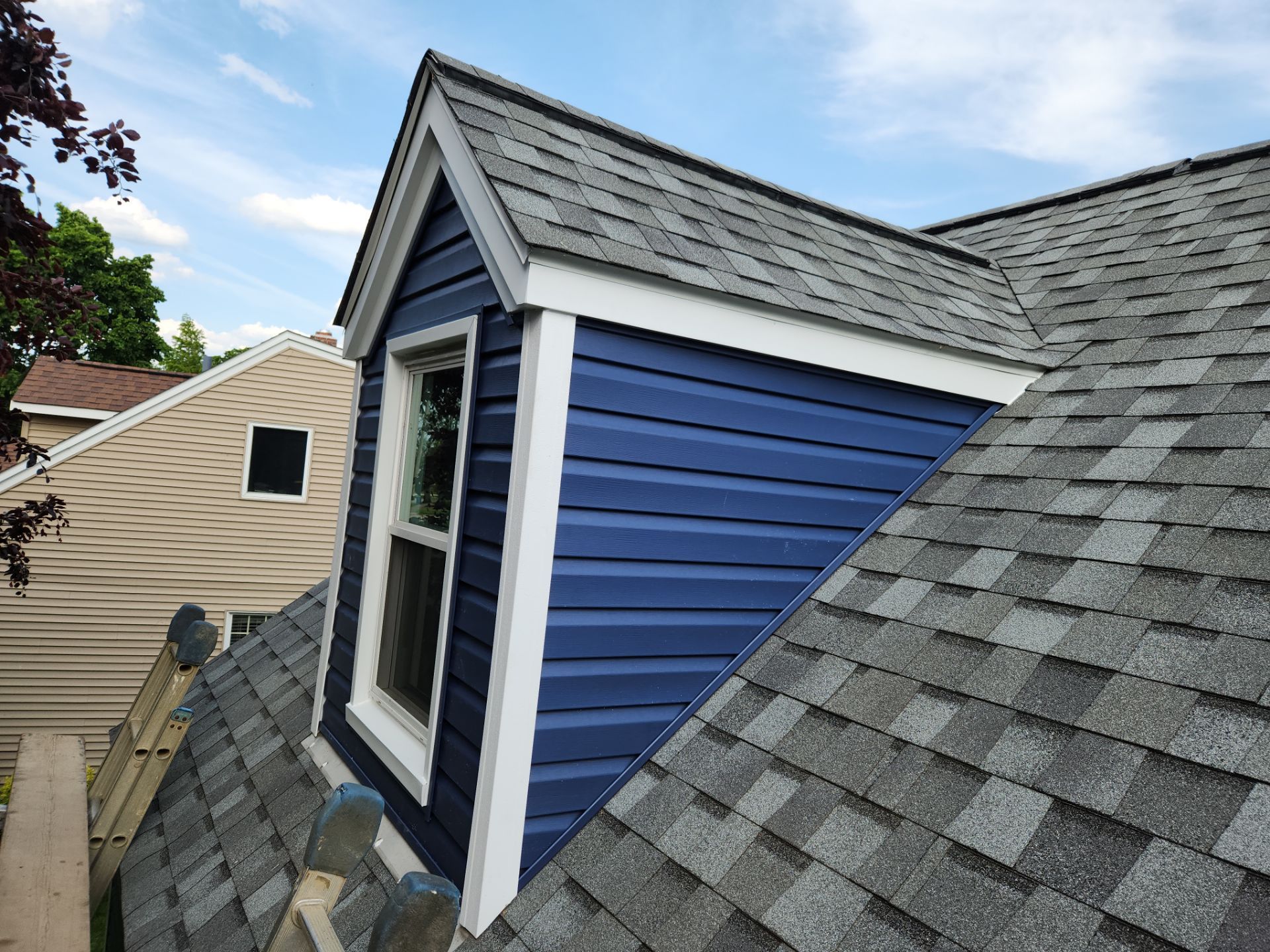 CertainTeed Restoration, Color, Midnight by Eagle Eye Roofing
