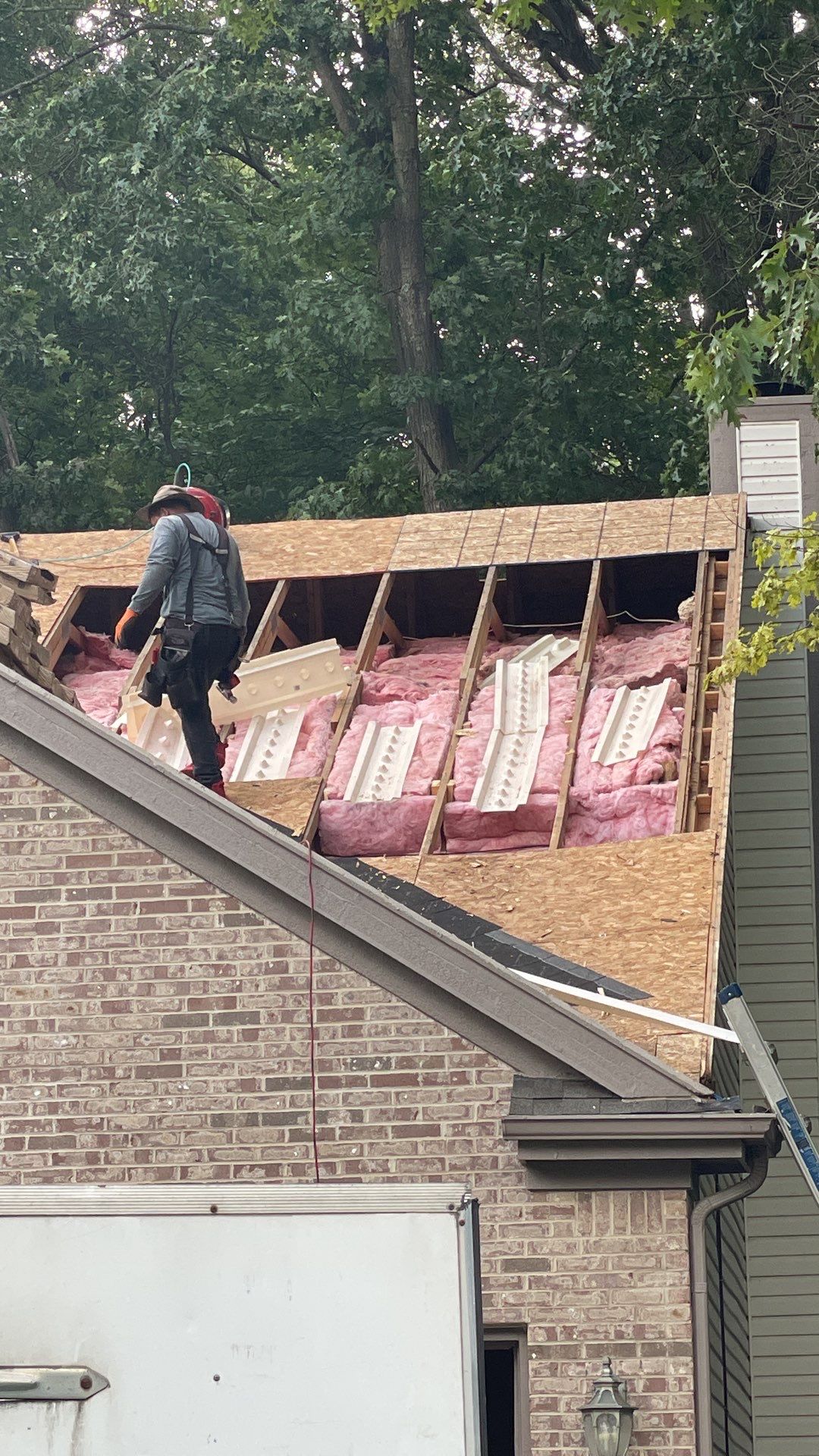 Roof Replacement using CertainTeed Landmark by 180 Contractors