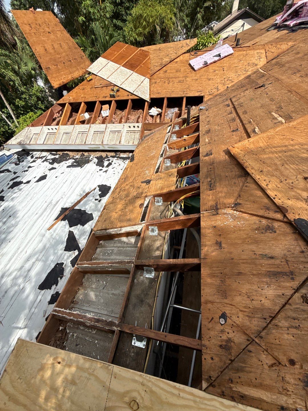 Project in St. Petersburg 33704 by Mitchell Roofing Company LLC 