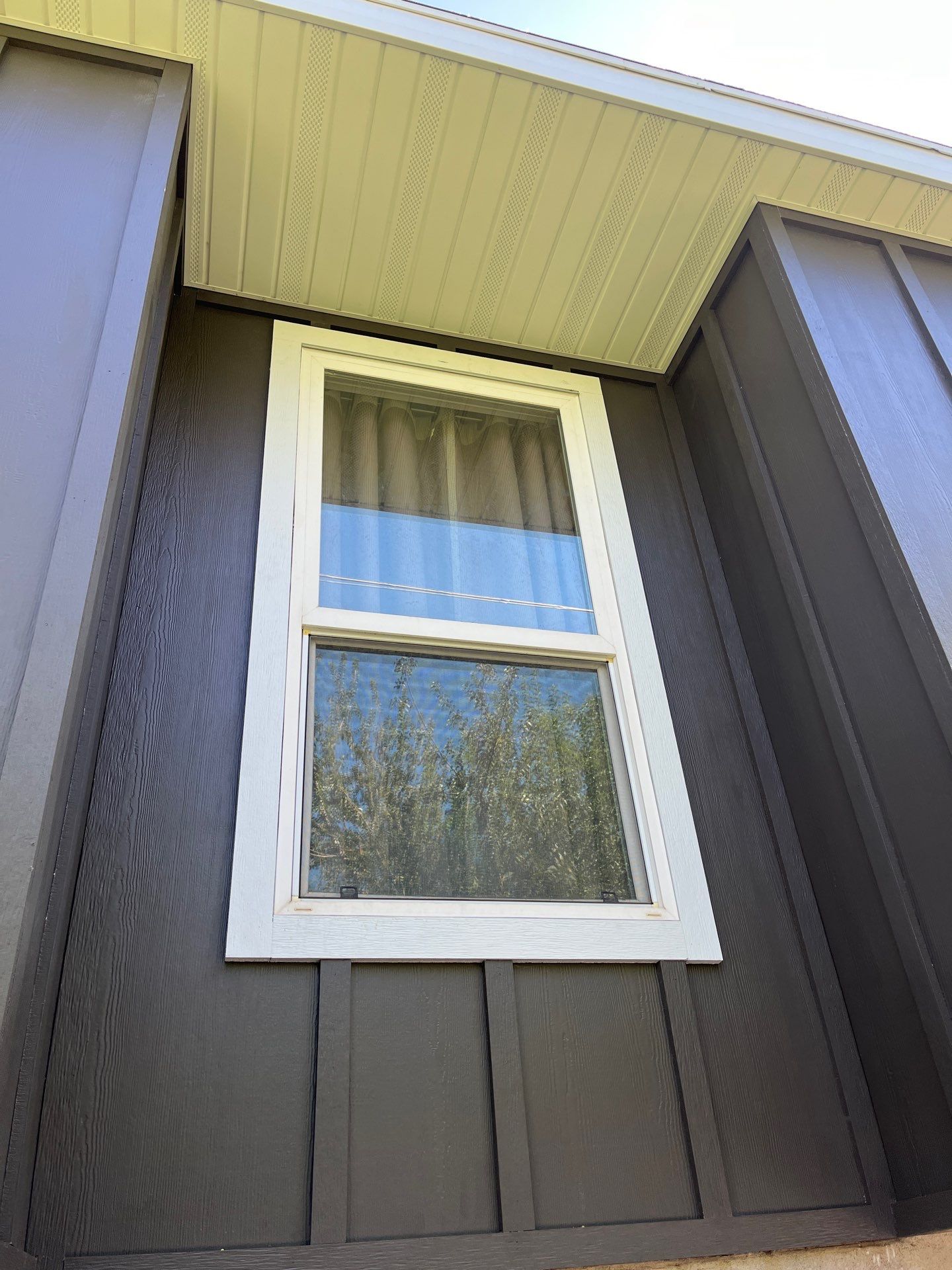 Fruit Heights | Hardie B&B & Shakes | Rich Espresso by Ideal Siding Utah