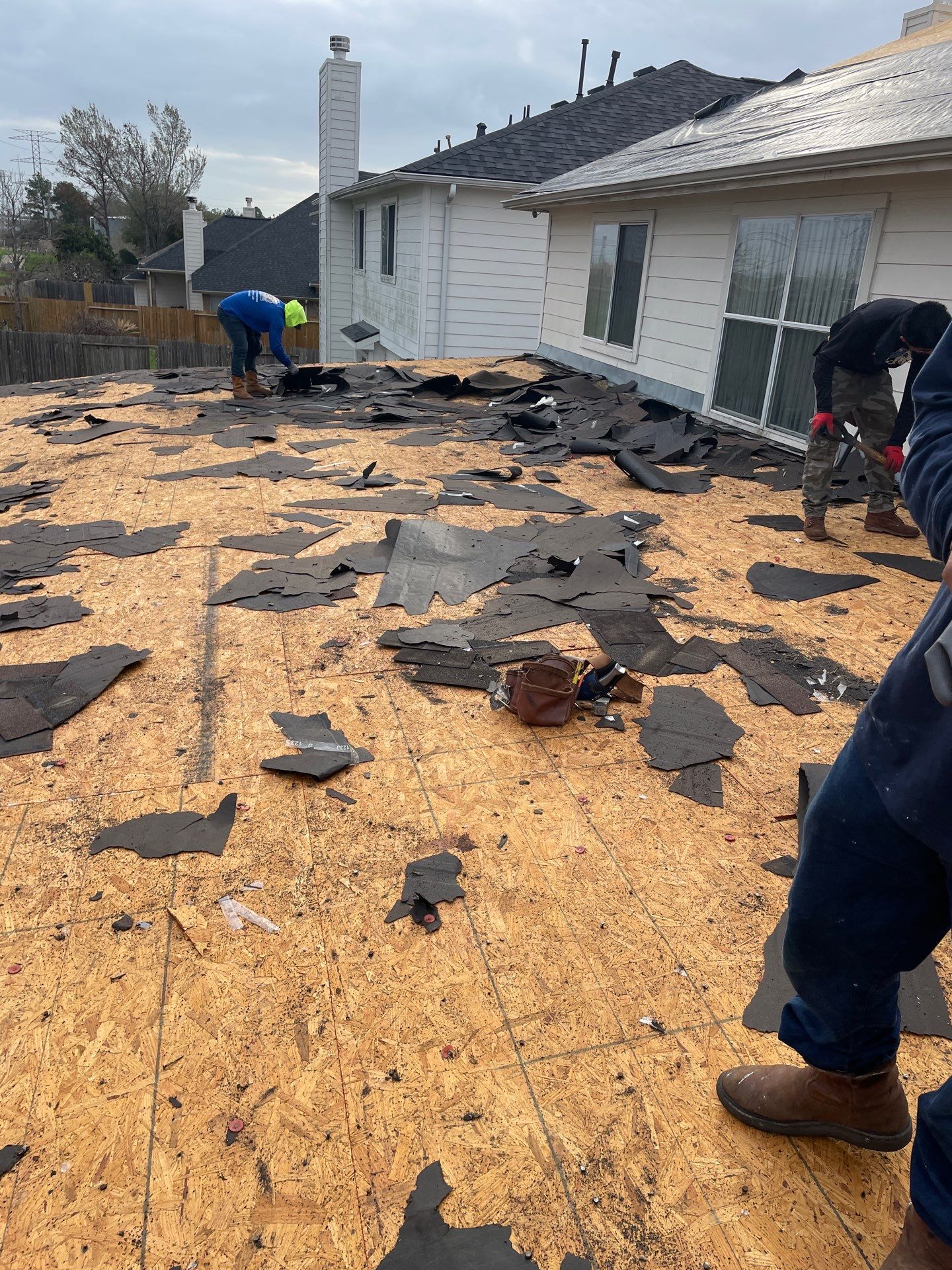 Residential Roofing Installation using Owen's Corning Duration (Lifetime) Shingles by Roof Repair Company