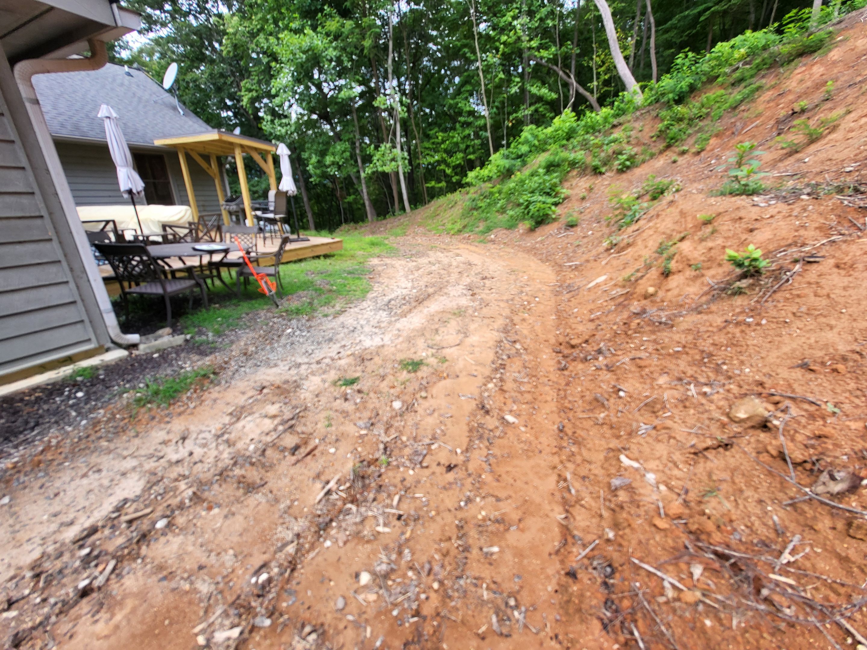Outdoor Living Space by B&B Landscaping