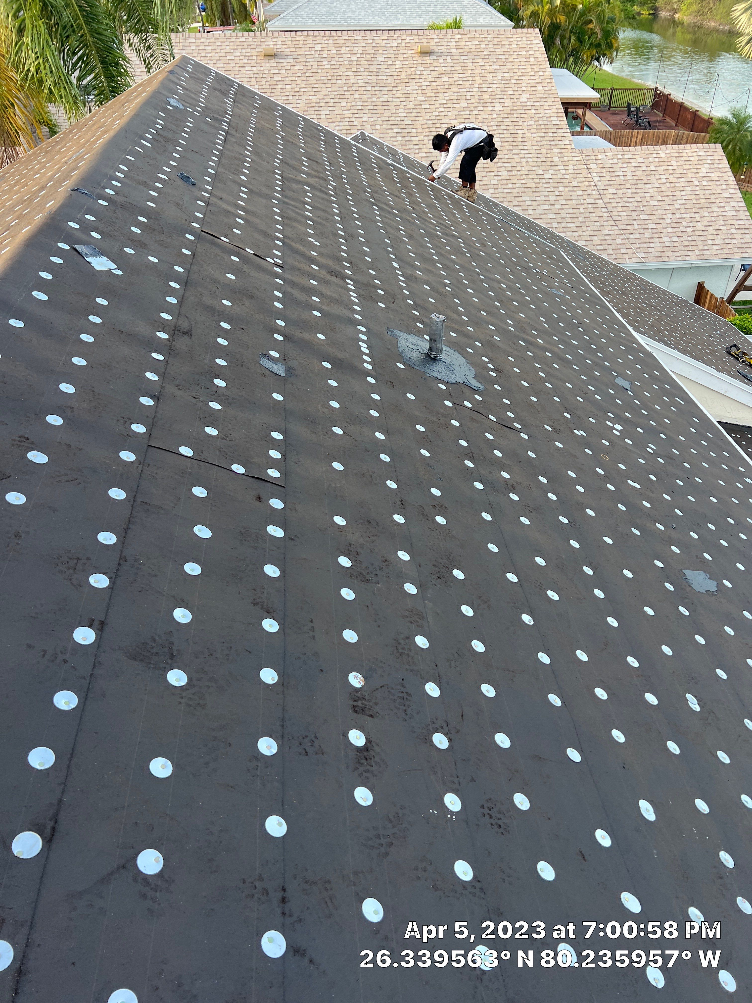 Shingle Roof Replacement in Boca Raton – Hassle-Free, Fast, and Professional Service by Aastro Roofing