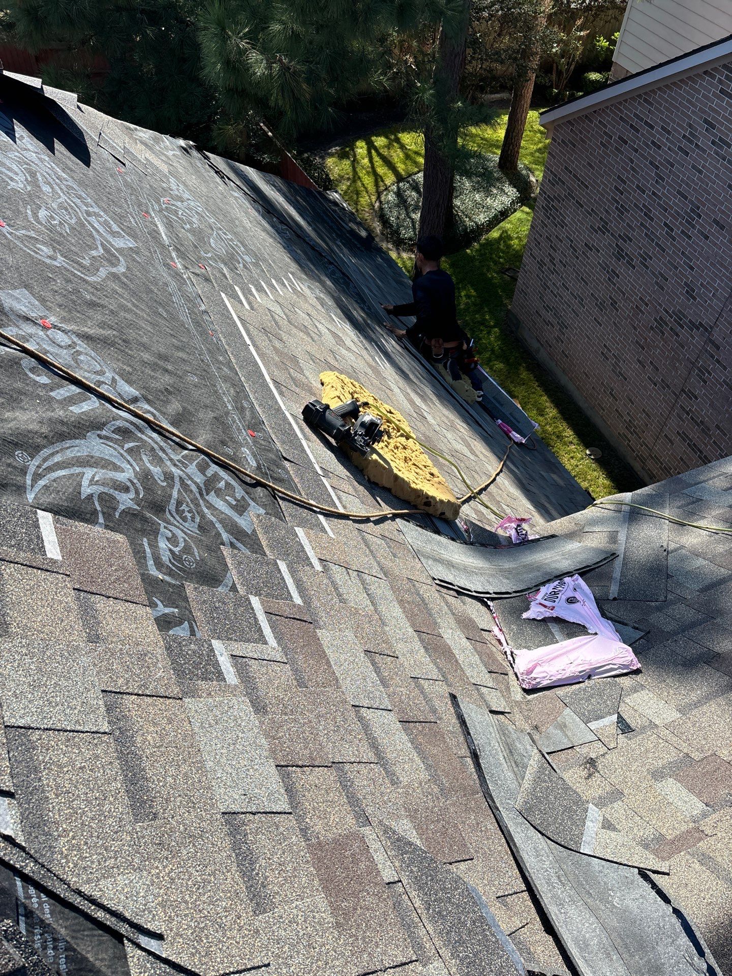 Residential Roofing Installation using Owen's Corning Duration (Lifetime) Shingles by Roof Repair Company