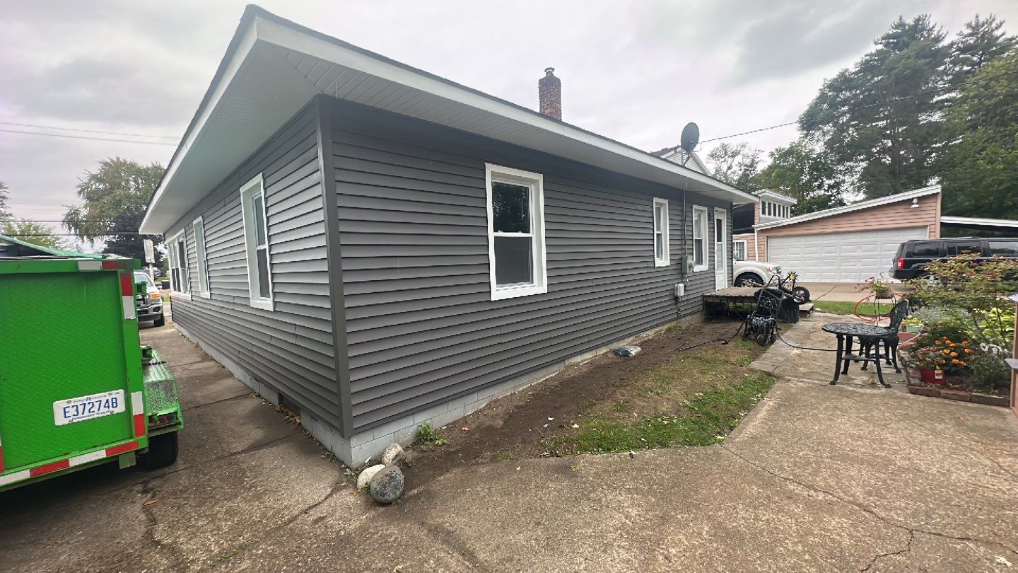 Siding Replacement using CertainTeed Restoration Classis D4 by 180 Contractors