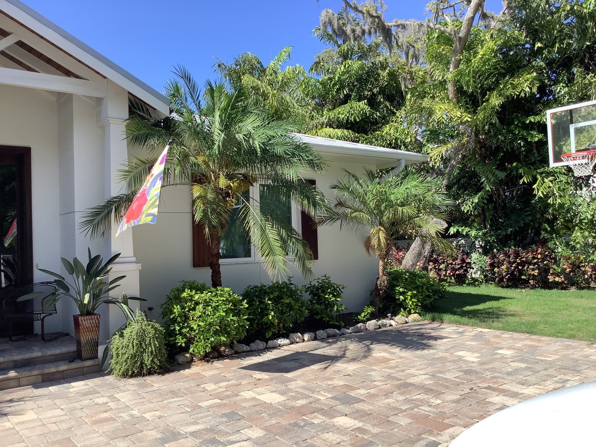 Gutter guards installation combined with gutter cleaning in Sarasota, FL by Gutter Professors