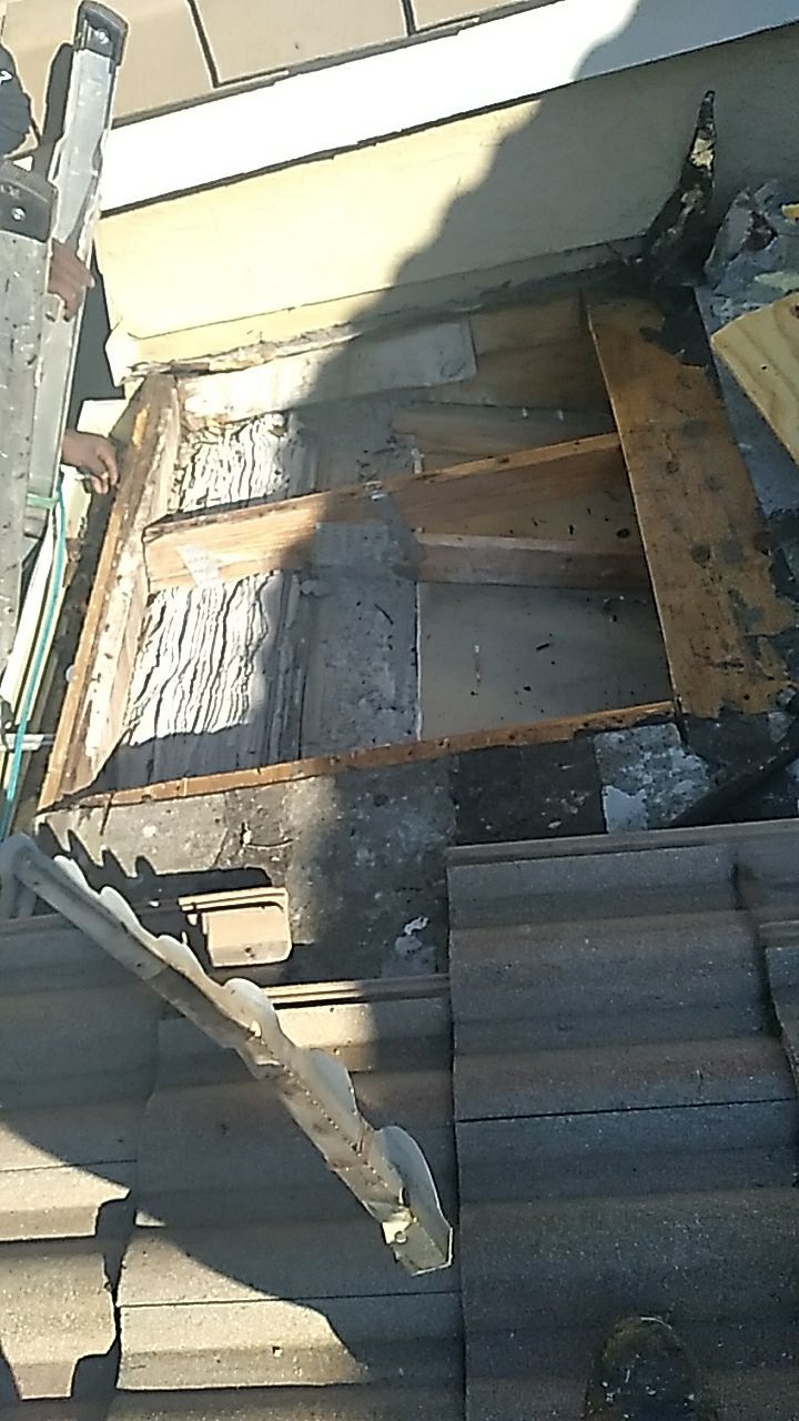 Tile Roof Repair in Boynton Beach ā Fast, Professional, and Reliable Service by Aastro Roofing