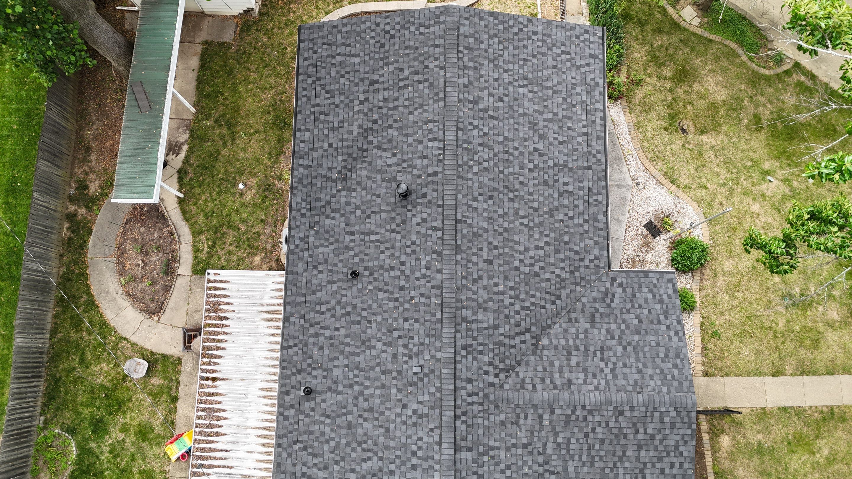 Full Roof Replacement in Springfield, Illinois by Acosta Angeli Roofing