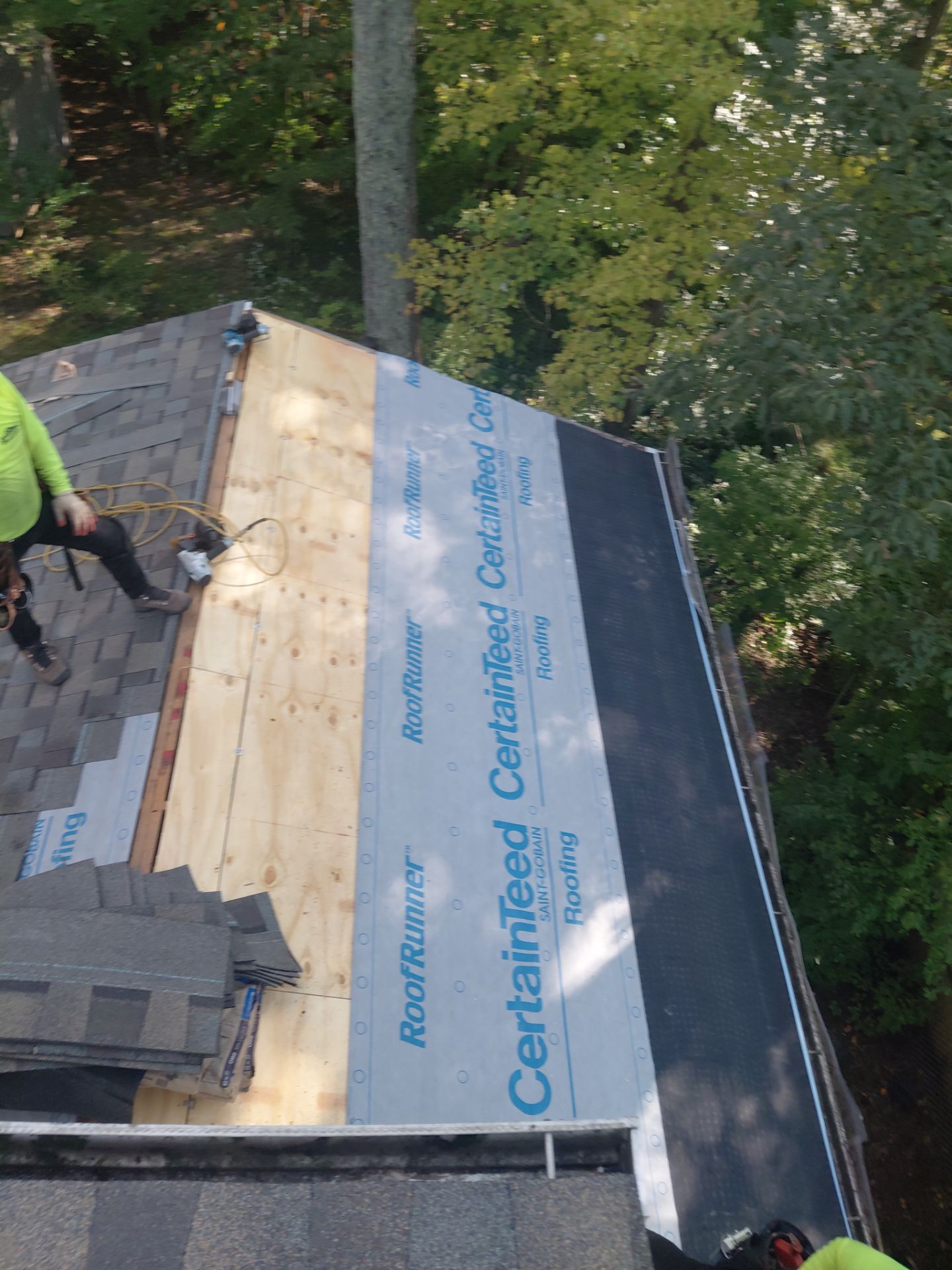 Springfield : Residential Roof Replacement with CertainTeed Landmark Pro in Max Weathered Wood  by RM Banning, Inc.