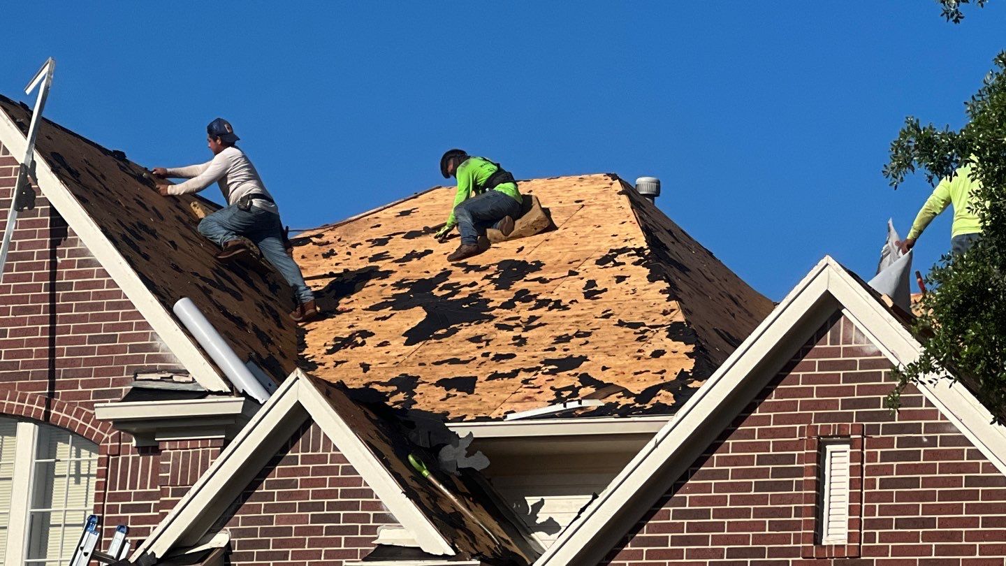 Residential Roofing Installation using Owen's Corning Duration (Lifetime) Shingles by Roof Repair Company