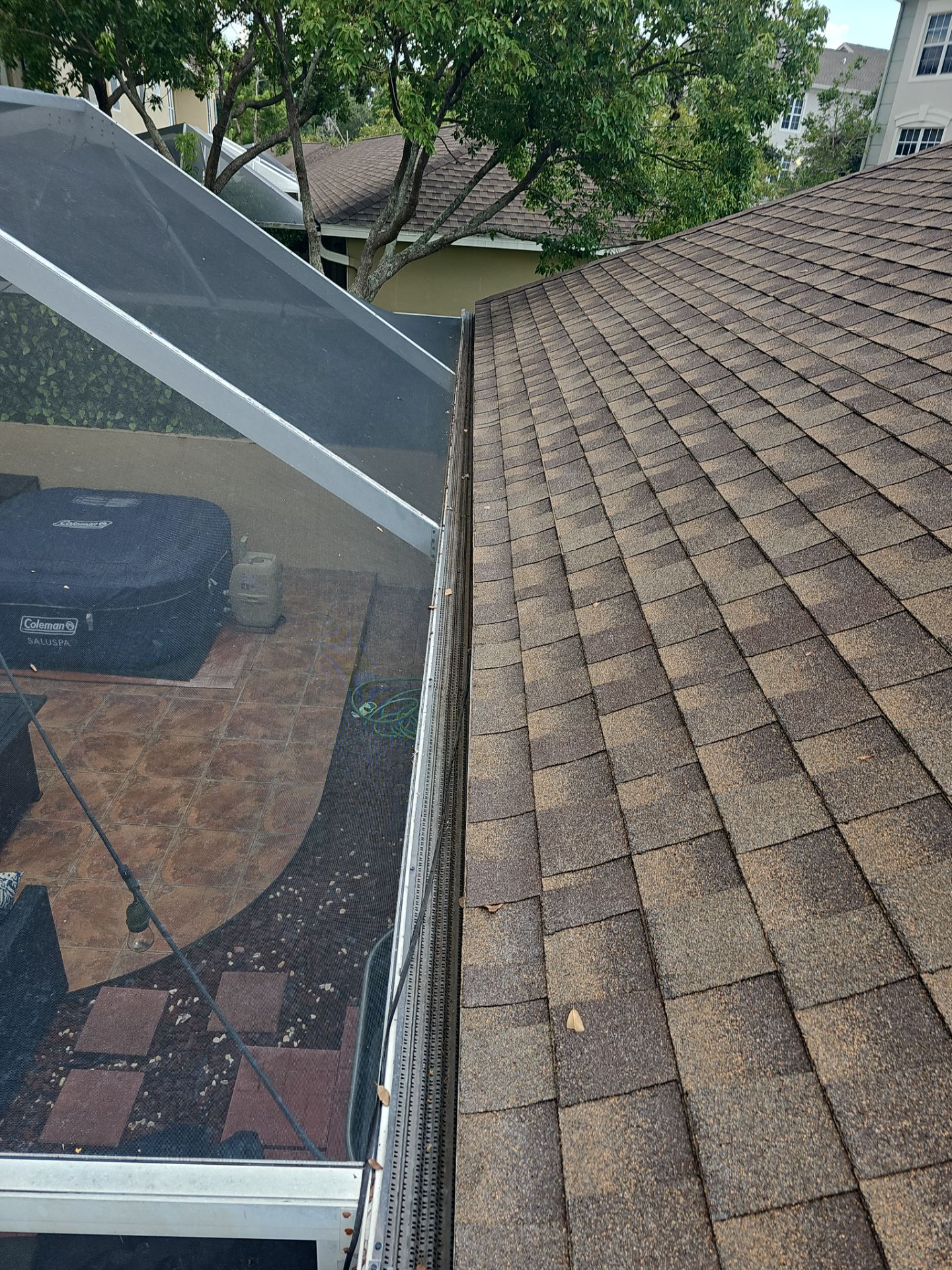 HOA gutter cleaning after photo.
