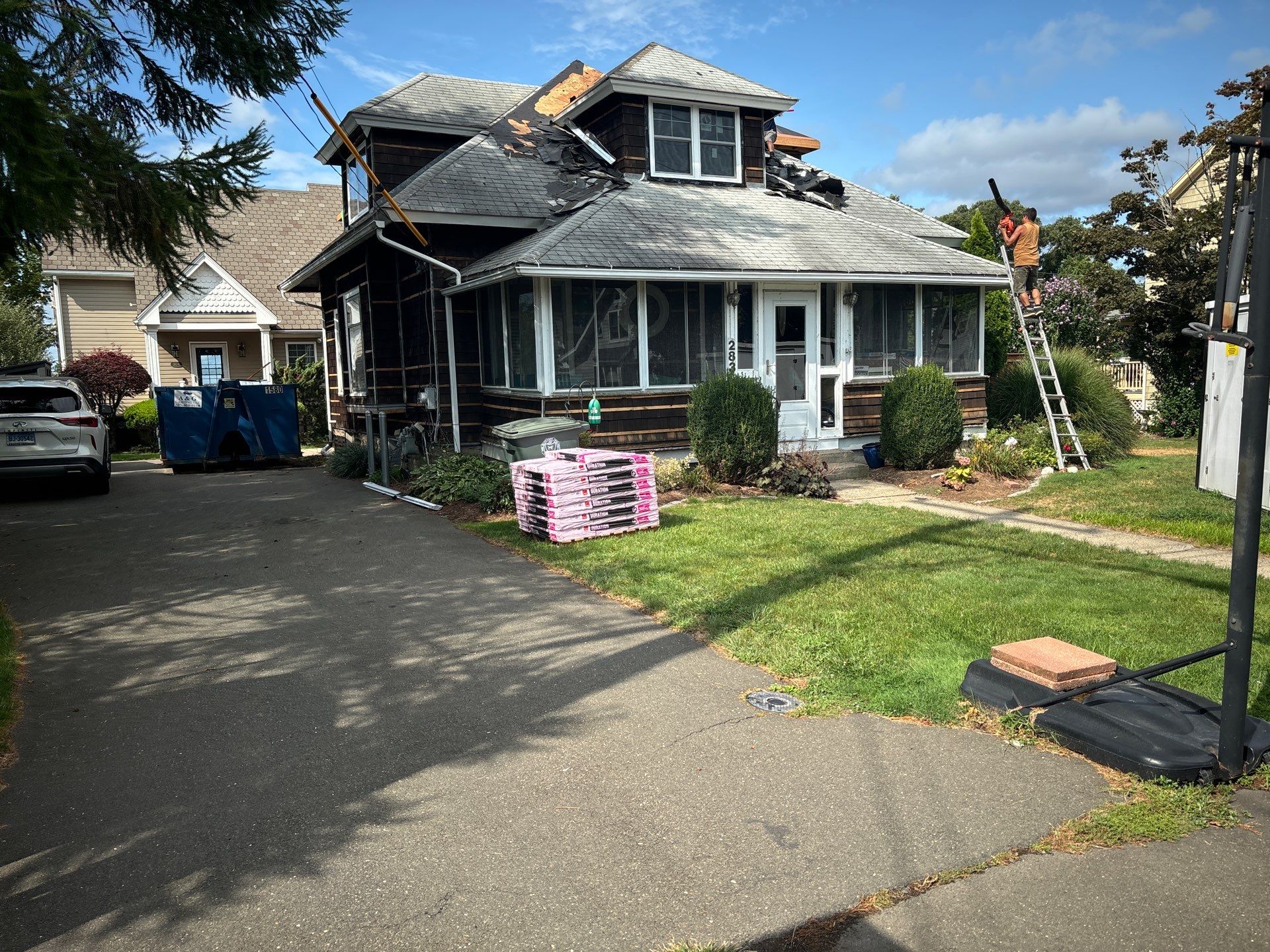 Residential Roofing Installation using Owens Corning TruDefinition Duration - Estate Gray & Flagstone Cedar Impressions by A Plus Exterior